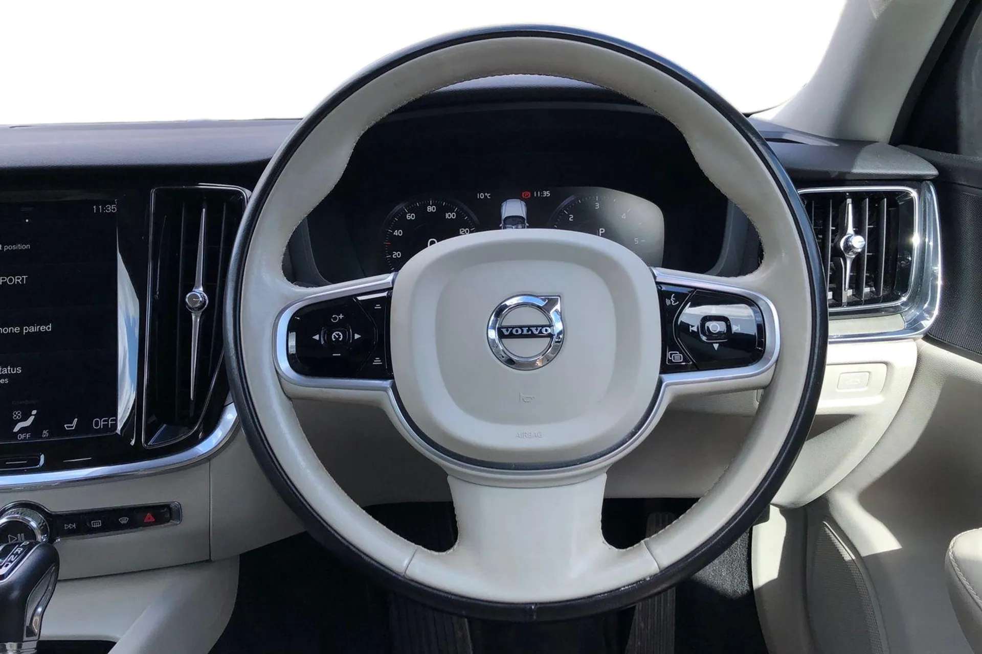 2019 VOLVO V60 2019 VOLVO V60