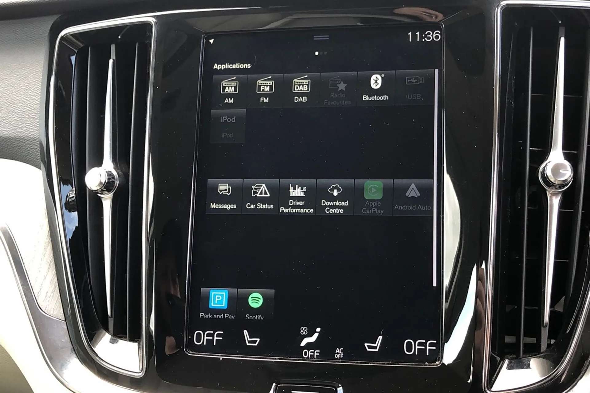 2019 VOLVO V60 2019 VOLVO V60