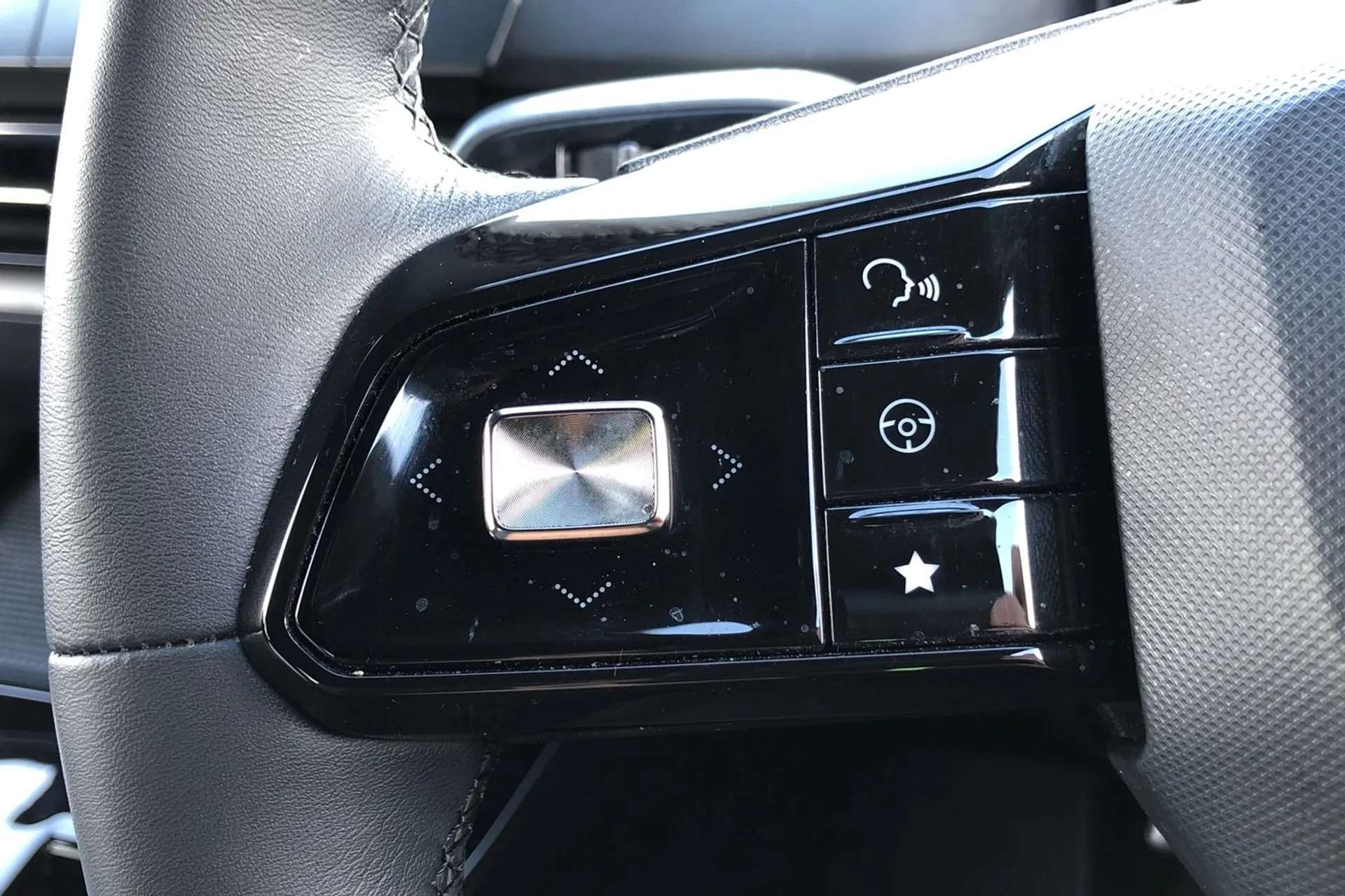 2024 MG MOTOR UK MG4 2024 MG MOTOR UK MG4