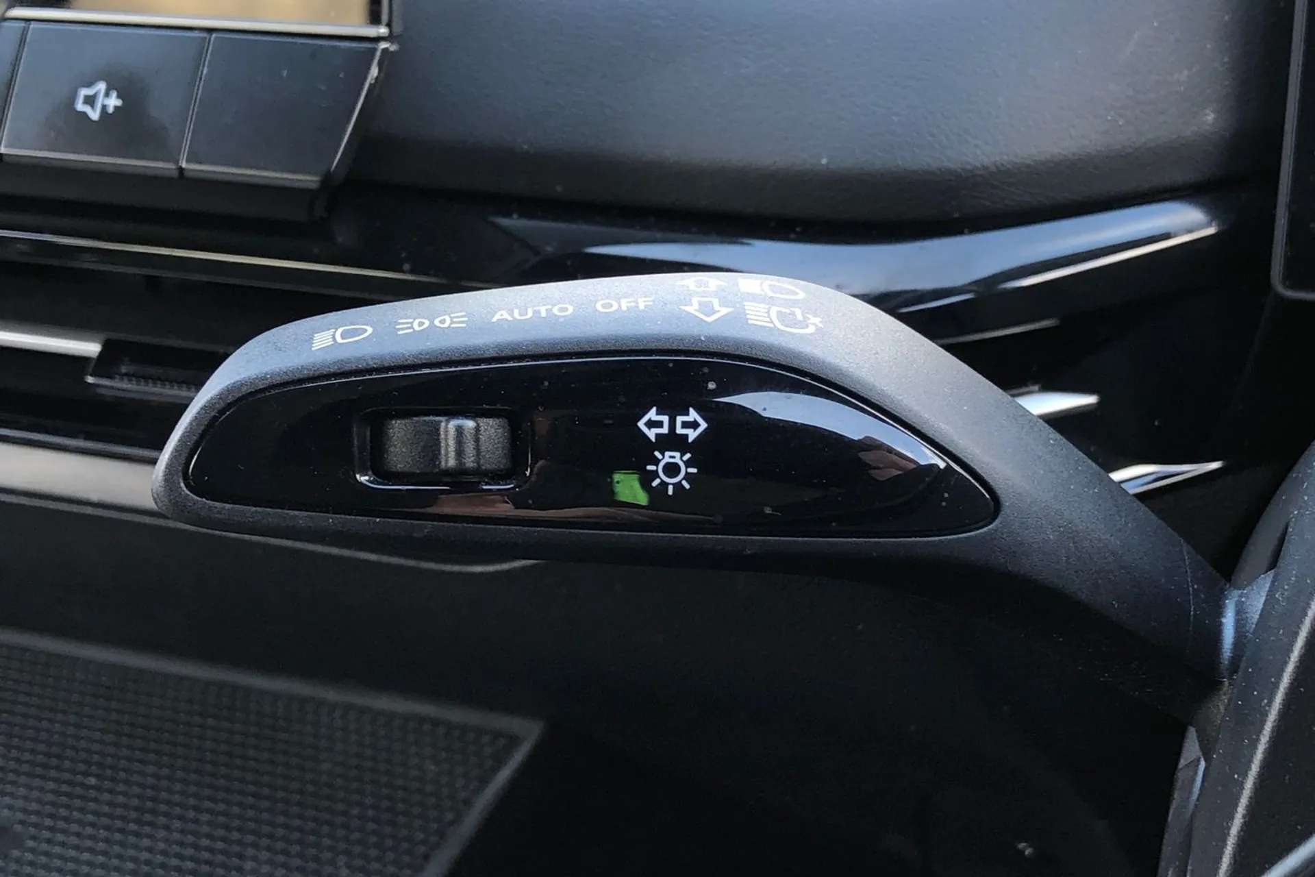 2024 MG MOTOR UK MG4 2024 MG MOTOR UK MG4