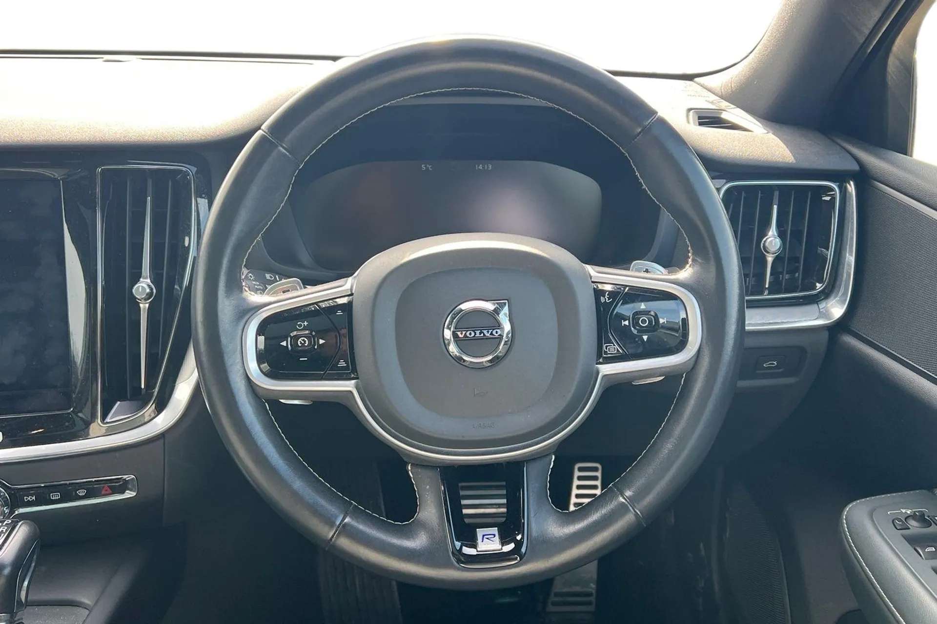 2020 VOLVO V60 2020 VOLVO V60
