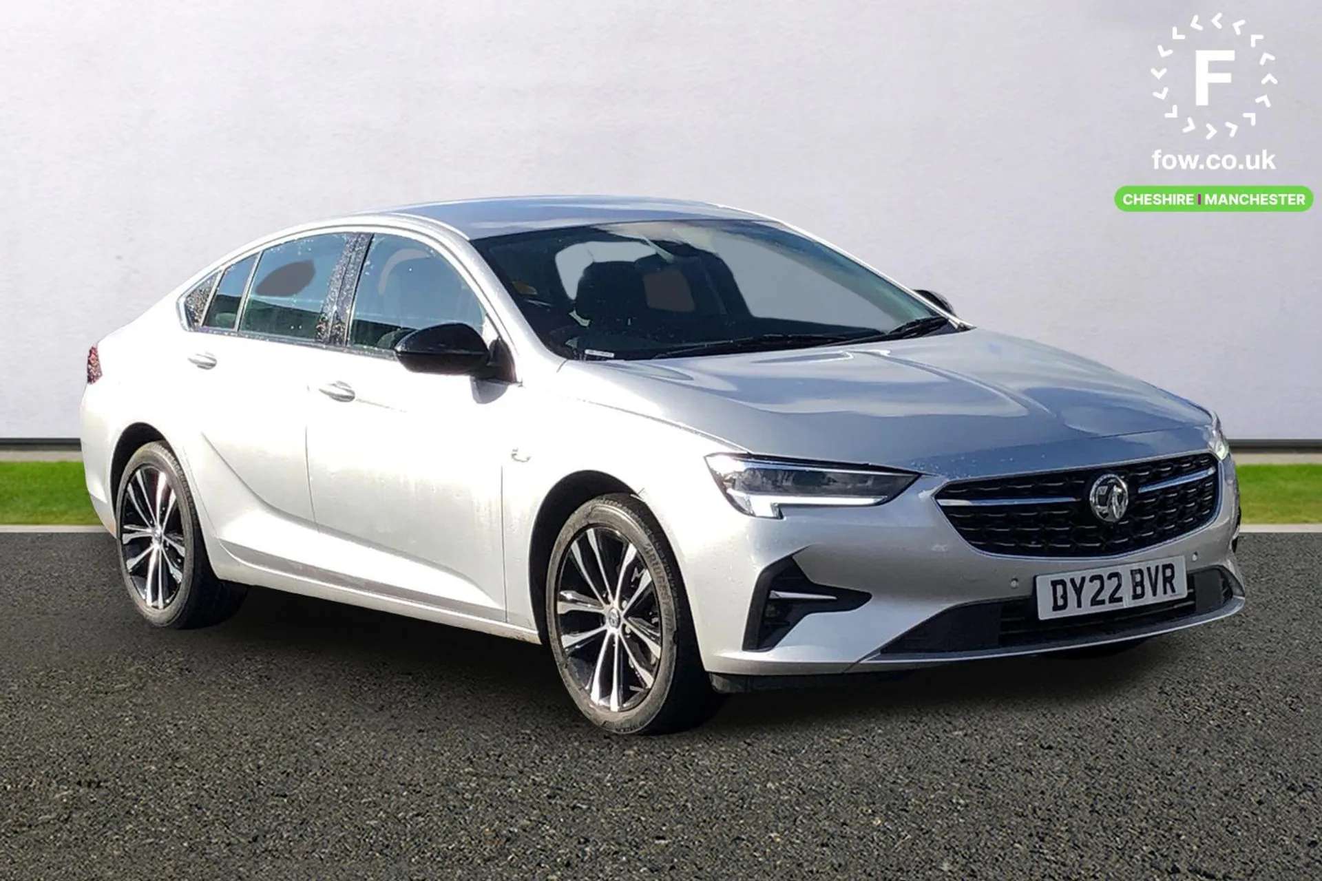 A 2022 VAUXHALL INSIGNIA 1.5 Turbo D SE Edition 5dr [ Driver Assistance Pack 1 , Front camera system , Parking distance sensors front and rear with audible warning and distanc A 2022 VAUXHALL INSIGNIA 1.5 Turbo D SE Edition 5dr [ Driver Assistance Pack 1 , Front camera system , Parking distance sensors front and rear with audible warning and distanc