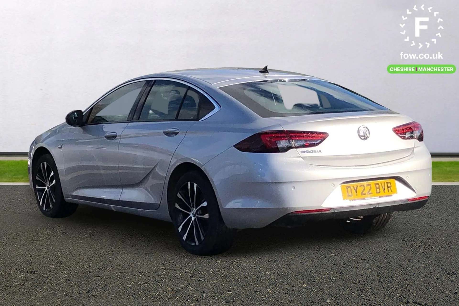 A 2022 VAUXHALL INSIGNIA 1.5 Turbo D SE Edition 5dr [ Driver Assistance Pack 1 , Front camera system , Parking distance sensors front and rear with audible warning and distanc A 2022 VAUXHALL INSIGNIA 1.5 Turbo D SE Edition 5dr [ Driver Assistance Pack 1 , Front camera system , Parking distance sensors front and rear with audible warning and distanc