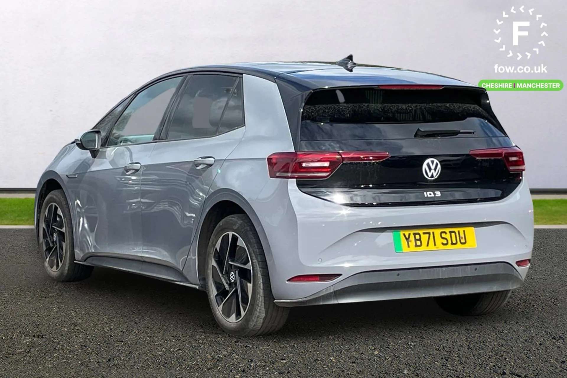 A 2022 VOLKSWAGEN ID.3 150kW Family Pro Performance 58kWh 5dr Auto [ Comfort plus pack , Front and rear parking sensors , Remote tailgate unlocking , 18" East Derry alloys , A 2022 VOLKSWAGEN ID.3 150kW Family Pro Performance 58kWh 5dr Auto [ Comfort plus pack , Front and rear parking sensors , Remote tailgate unlocking , 18" East Derry alloys ,