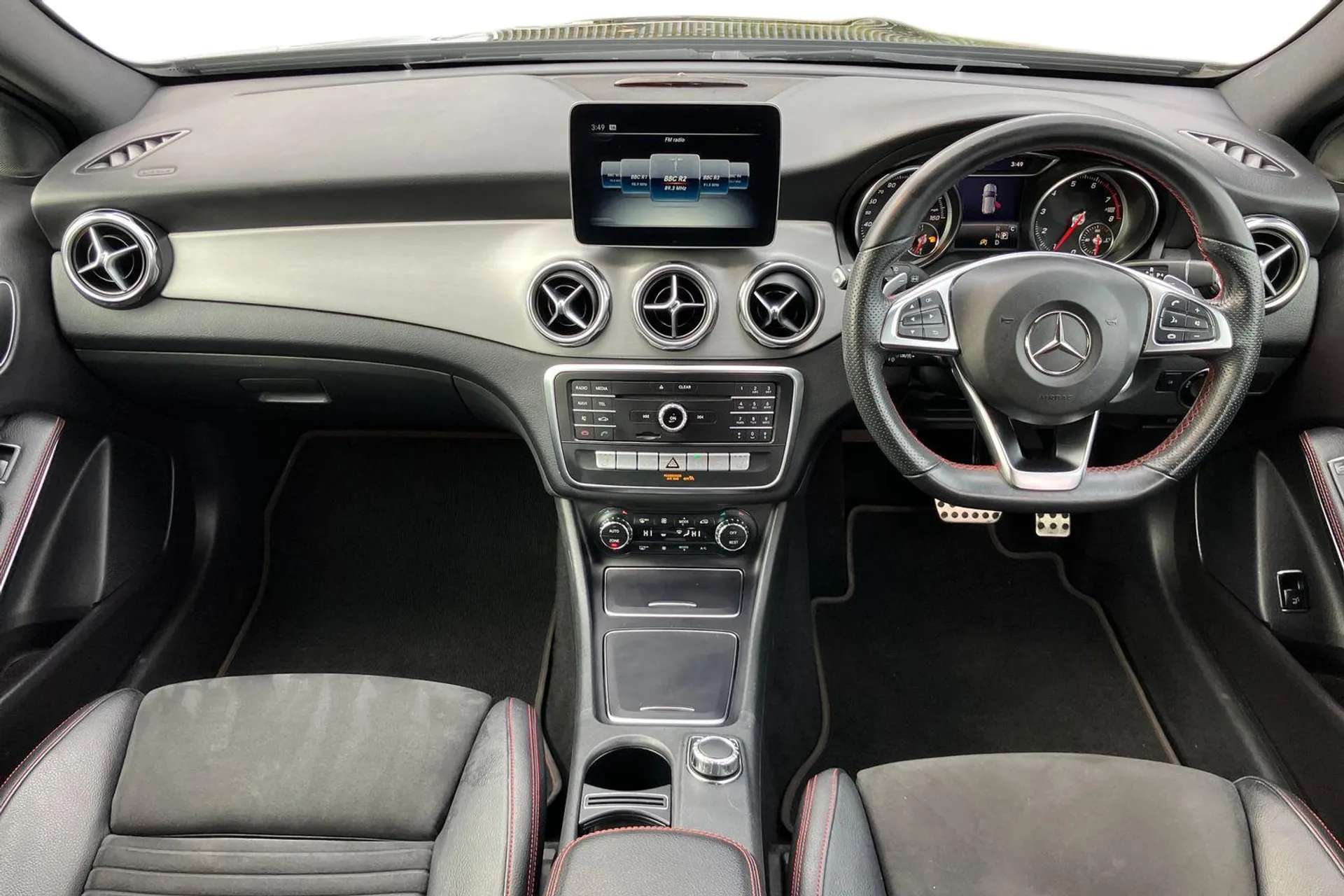 A 2019 MERCEDES-BENZ GLA GLA 200 AMG Line Edition 5dr Auto [8" media display touchpad, Easy-pack tailgate - Powered opening/closing automatically, Comfort seat pack - GLA Clas A 2019 MERCEDES-BENZ GLA GLA 200 AMG Line Edition 5dr Auto [8" media display touchpad, Easy-pack tailgate - Powered opening/closing automatically, Comfort seat pack - GLA Clas