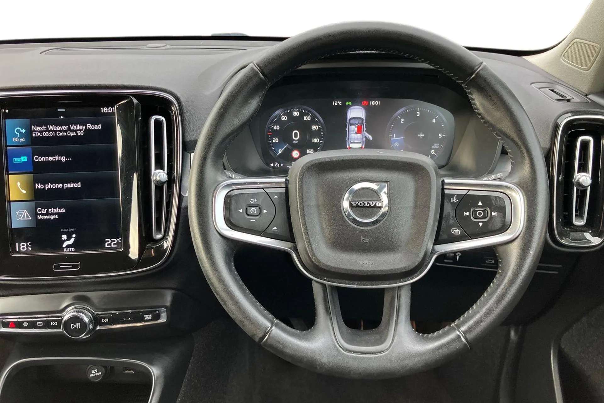 2020 VOLVO XC40 2020 VOLVO XC40