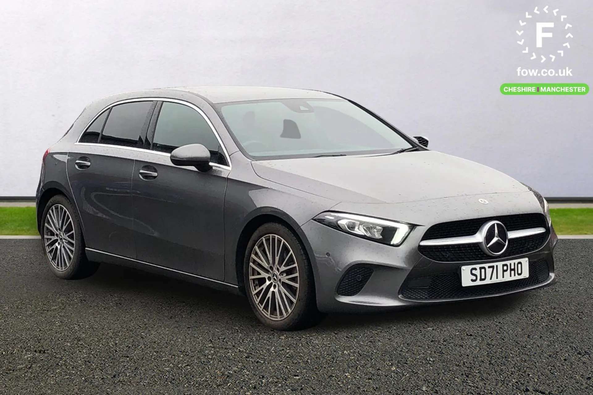 A 2021 MERCEDES-BENZ A CLASS A180 Sport Executive Edition 5dr Auto [Active parking assist with visual and audible warning, 10.25" media display, Ultrasonic sensors positioned in t A 2021 MERCEDES-BENZ A CLASS A180 Sport Executive Edition 5dr Auto [Active parking assist with visual and audible warning, 10.25" media display, Ultrasonic sensors positioned in t