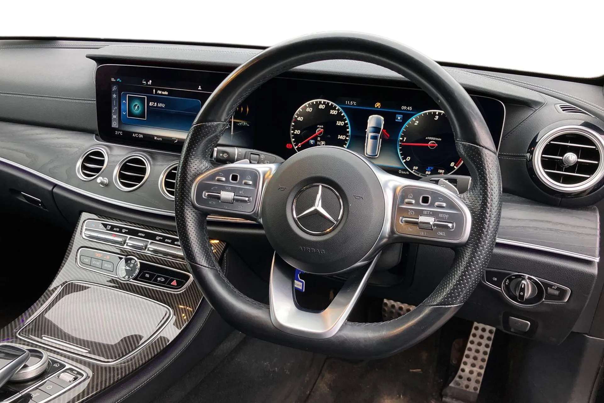 A 2019 MERCEDES-BENZ E CLASS E220d AMG Line Night Edition 5dr 9G-Tronic [Active Parking Assist And 360 Camera, Blind Spot Assist, Wireless Charging, Multibeam Intelligent Light Sy A 2019 MERCEDES-BENZ E CLASS E220d AMG Line Night Edition 5dr 9G-Tronic [Active Parking Assist And 360 Camera, Blind Spot Assist, Wireless Charging, Multibeam Intelligent Light Sy