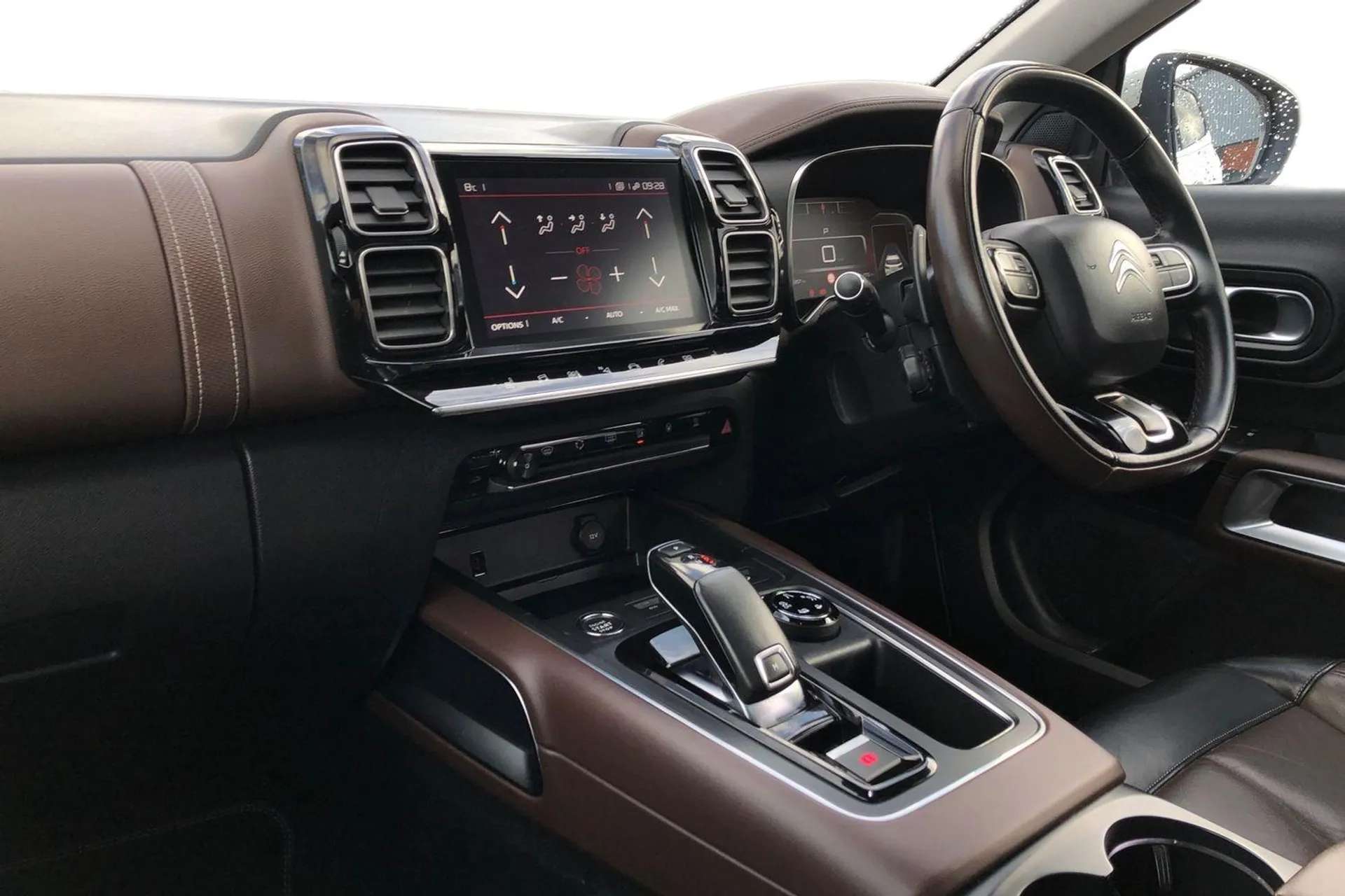 A 2019 CITROEN C5 AIRCROSS 2.0 BlueHDi 180 Flair Plus 5dr EAT8 [ Park assist function with auto parallel and bay parking, Active Cruise Control with stop & go, Panoramic Opening A 2019 CITROEN C5 AIRCROSS 2.0 BlueHDi 180 Flair Plus 5dr EAT8 [ Park assist function with auto parallel and bay parking, Active Cruise Control with stop & go, Panoramic Opening