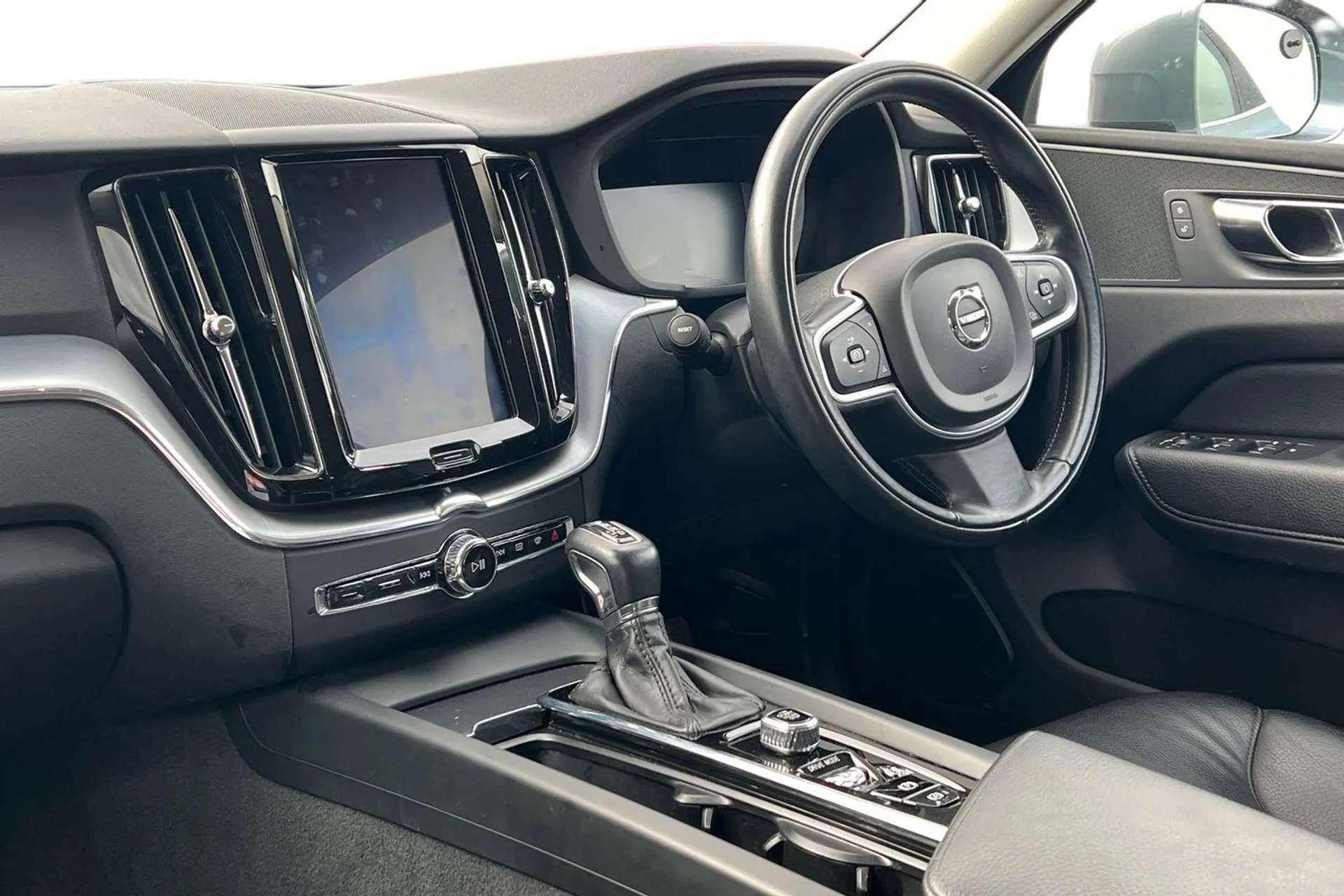 2018 VOLVO XC60 2018 VOLVO XC60