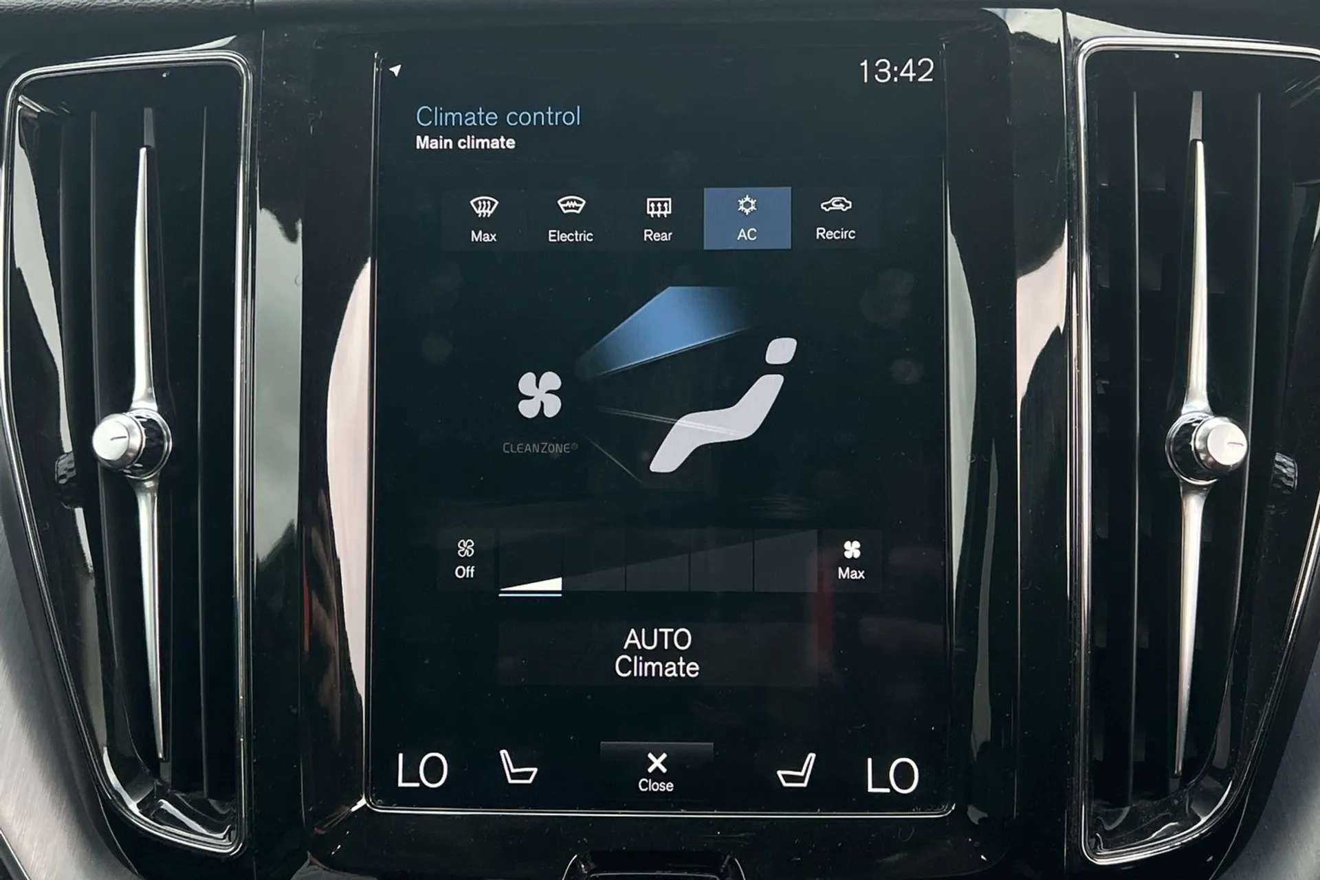 2018 VOLVO XC60 2018 VOLVO XC60