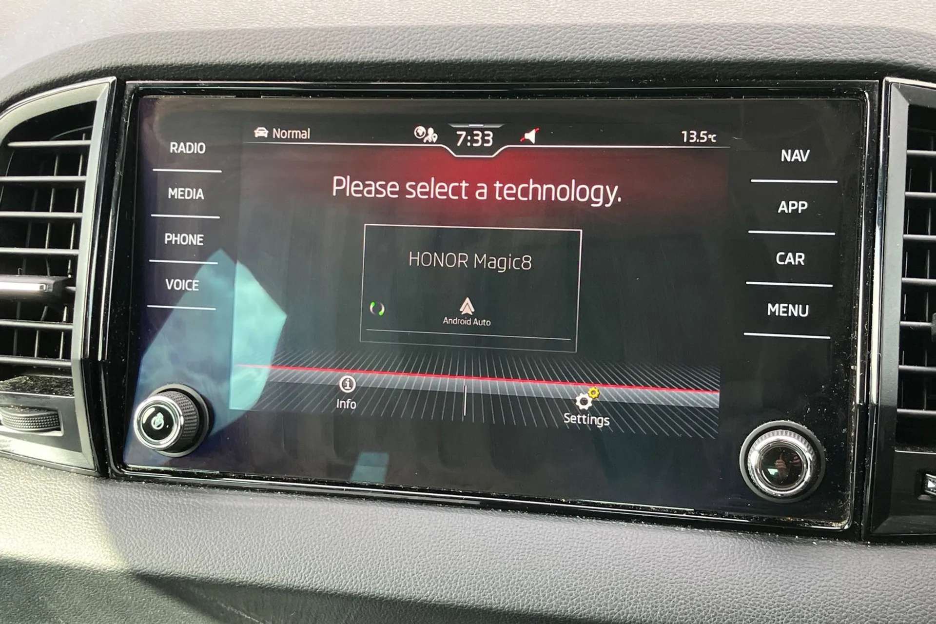 2021 SKODA KAROQ 2021 SKODA KAROQ