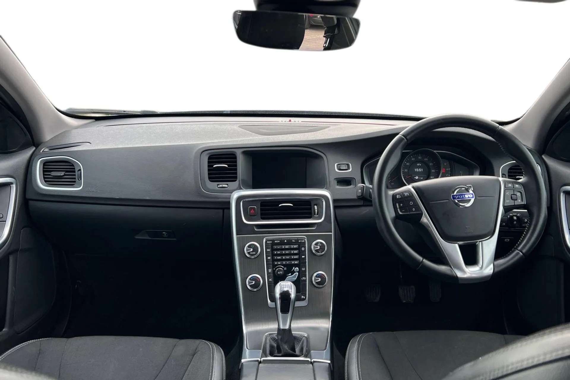 2016 VOLVO V60 2016 VOLVO V60