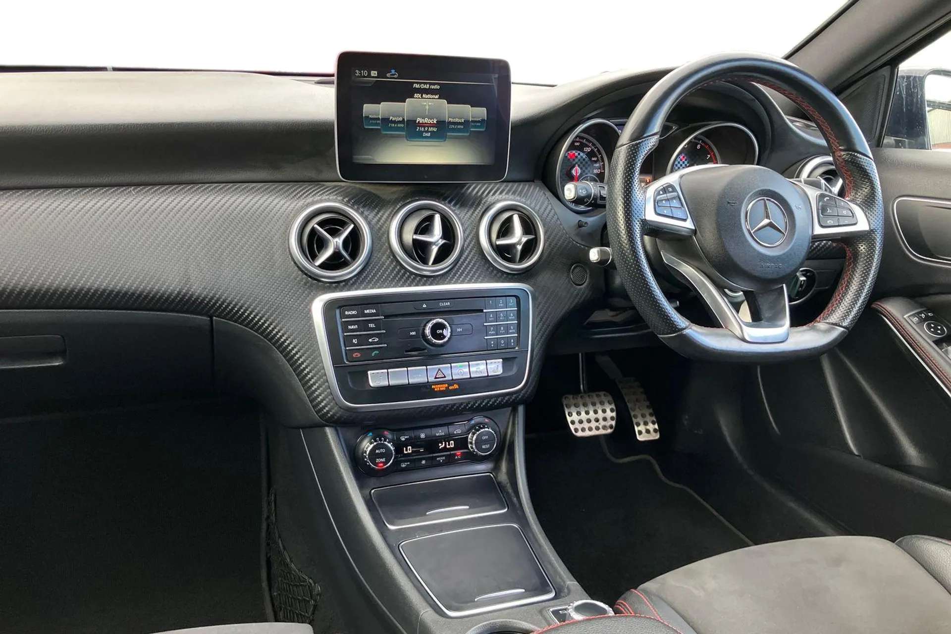2017 MERCEDES-BENZ A CLASS 2017 MERCEDES-BENZ A CLASS