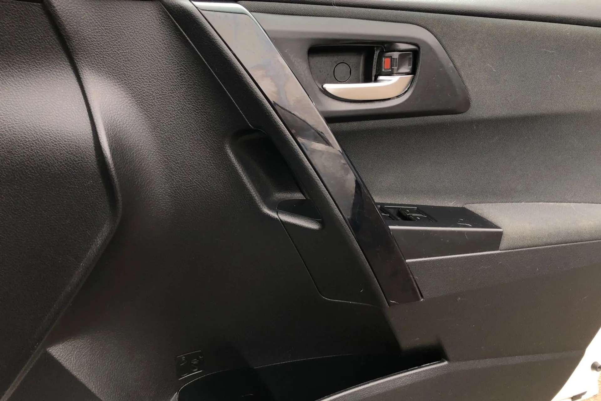 2016 TOYOTA AURIS 2016 TOYOTA AURIS