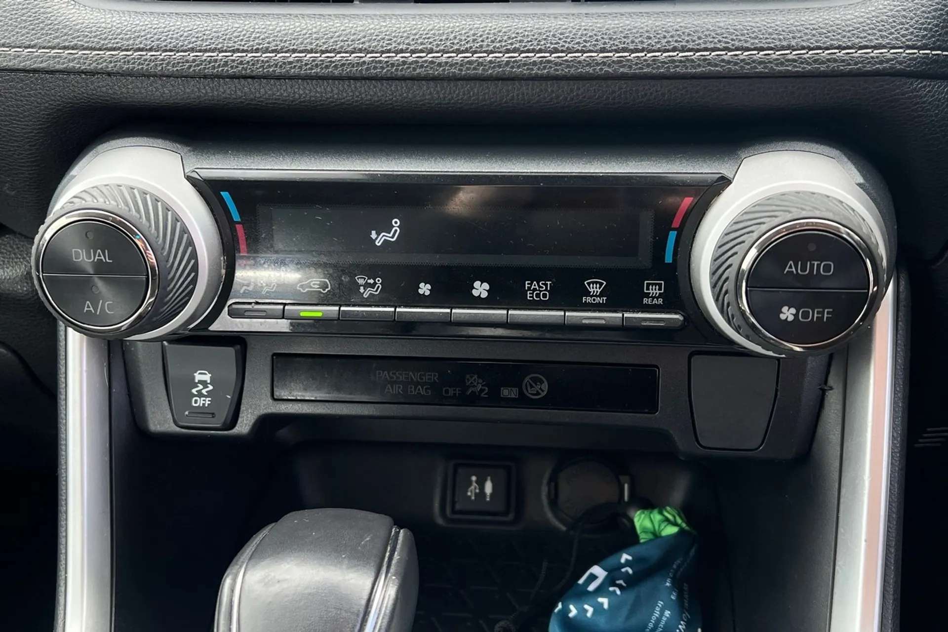 2019 TOYOTA RAV4 2019 TOYOTA RAV4