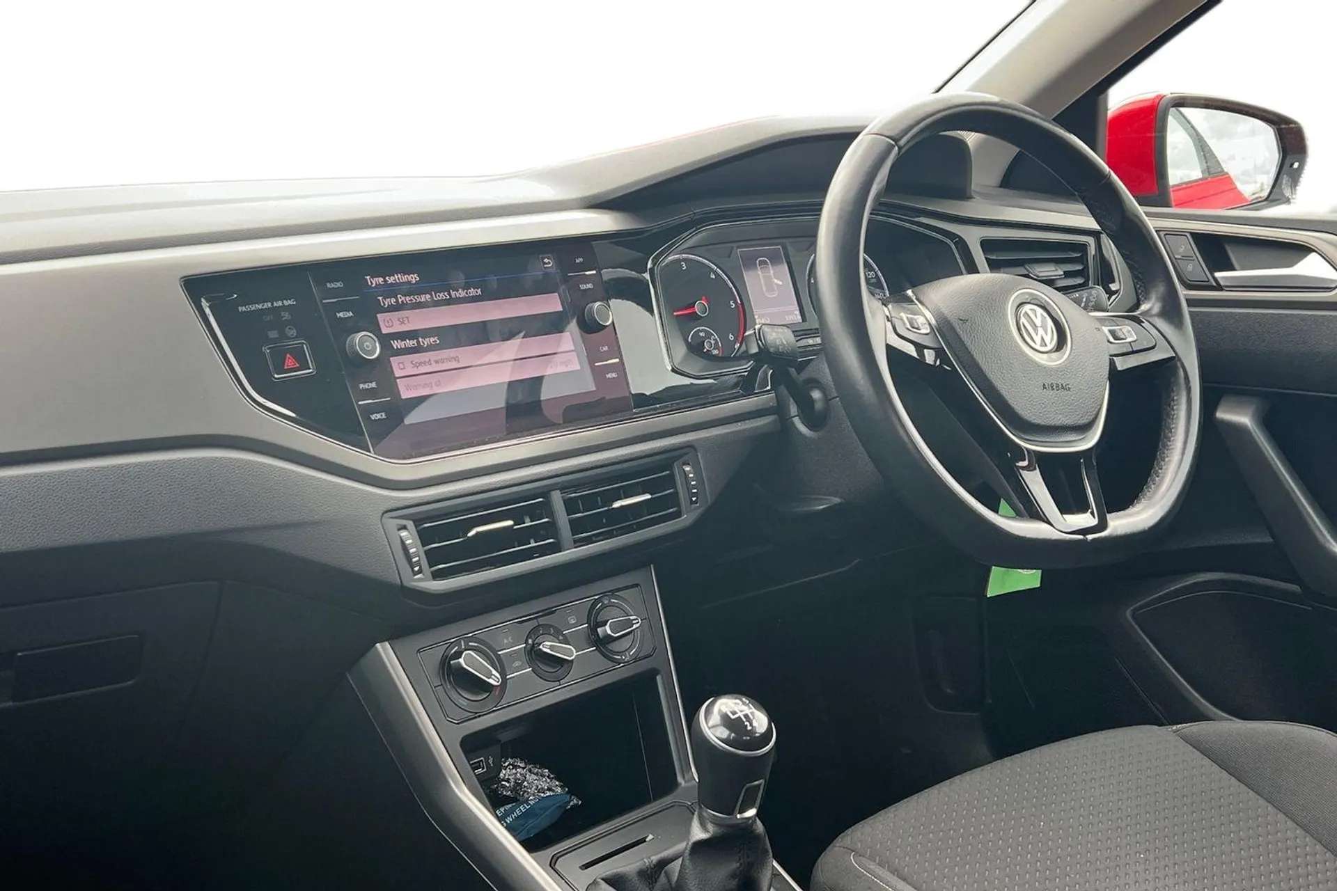 2019 VOLKSWAGEN POLO 2019 VOLKSWAGEN POLO