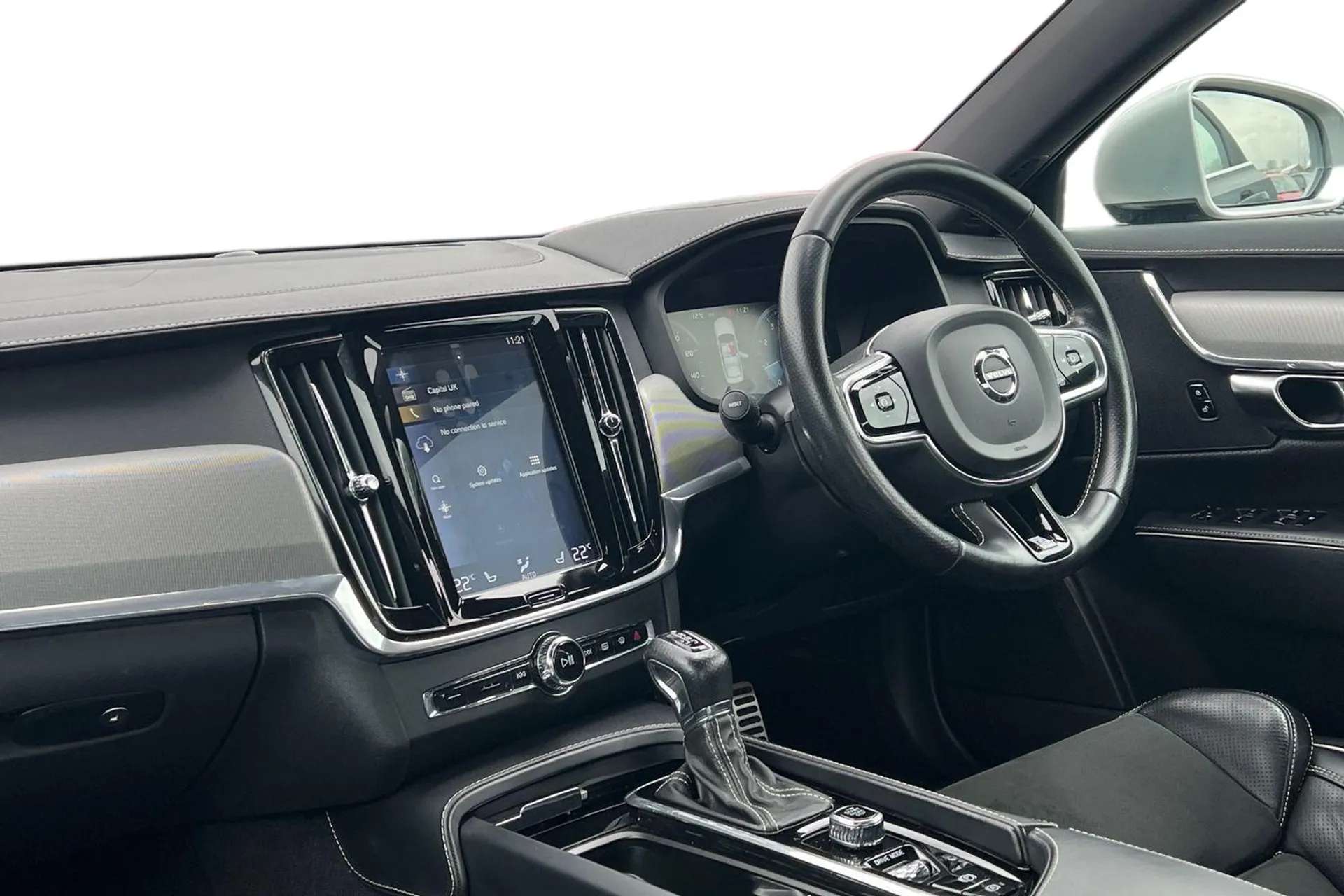 A 2019 VOLVO S90 2.0 T4 R DESIGN 4dr Geartronic [High gloss black front grille, 12.3" Active TFT crystal driver's instrument display, 2 zone electronic climate control A 2019 VOLVO S90 2.0 T4 R DESIGN 4dr Geartronic [High gloss black front grille, 12.3" Active TFT crystal driver's instrument display, 2 zone electronic climate control