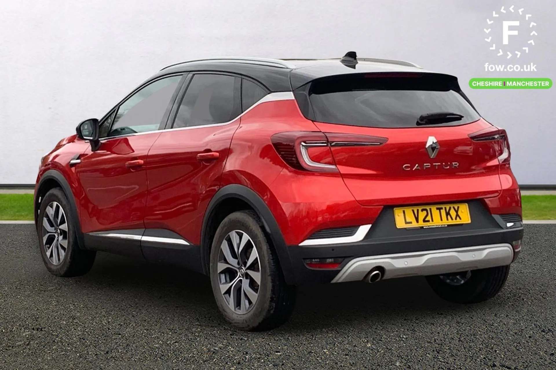 A 2021 RENAULT CAPTUR 1.3 TCE 130 S Edition 5dr [ Front and rear parking sensors with rear view camera, Full C-shape LED front and rear signature lighting with daytime runn A 2021 RENAULT CAPTUR 1.3 TCE 130 S Edition 5dr [ Front and rear parking sensors with rear view camera, Full C-shape LED front and rear signature lighting with daytime runn