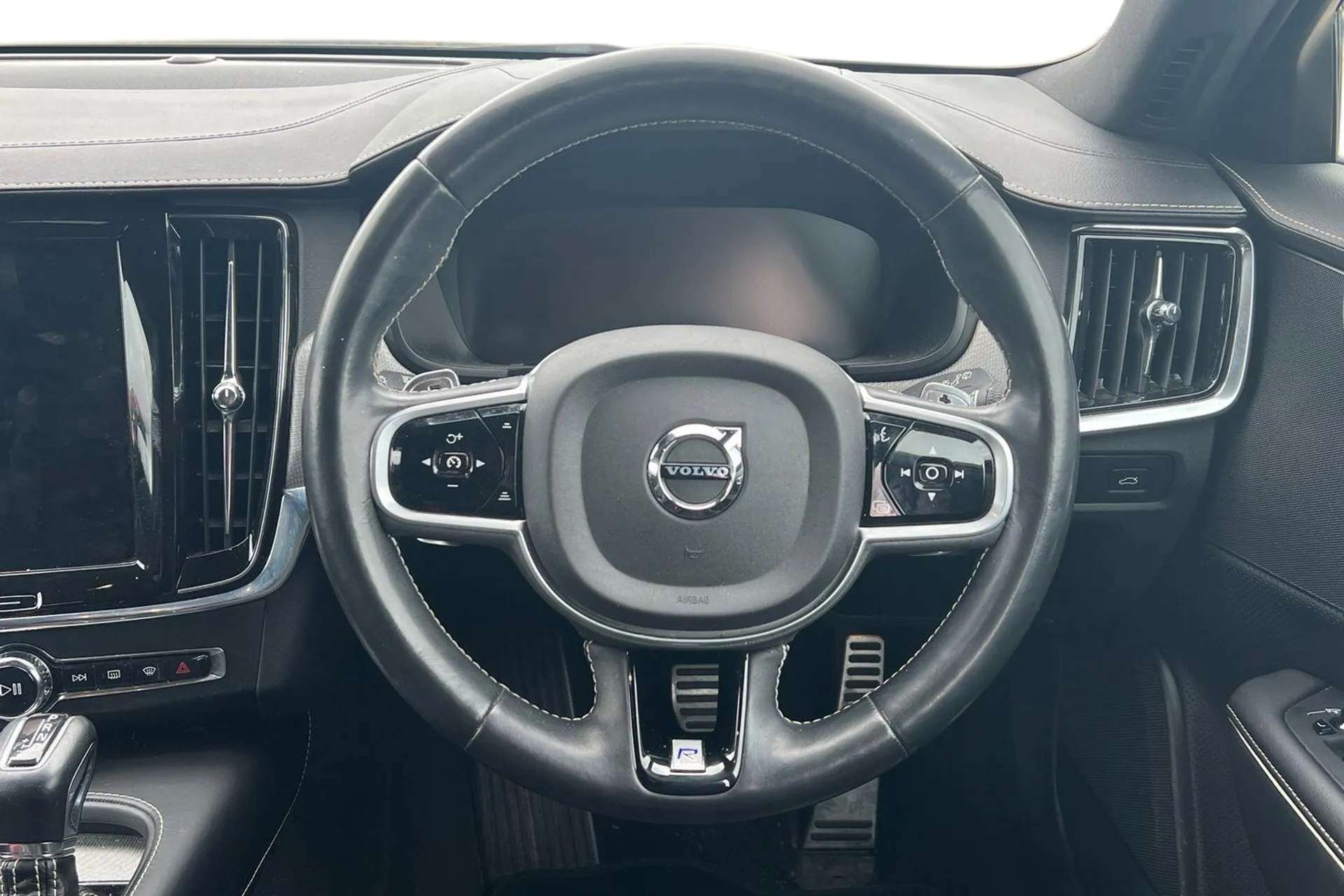 2019 VOLVO V90 2019 VOLVO V90