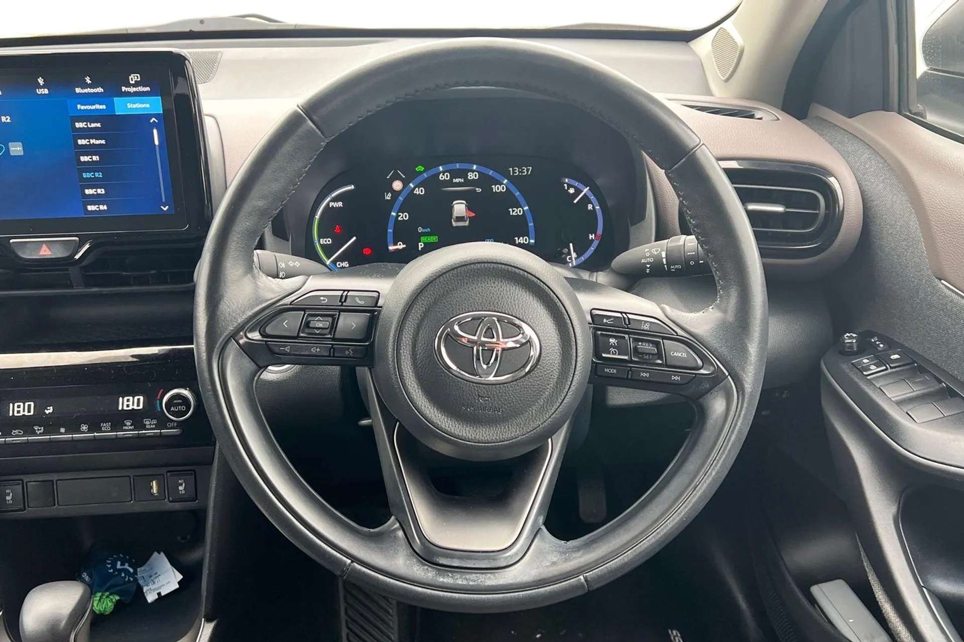 2022 TOYOTA YARIS CROSS 2022 TOYOTA YARIS CROSS