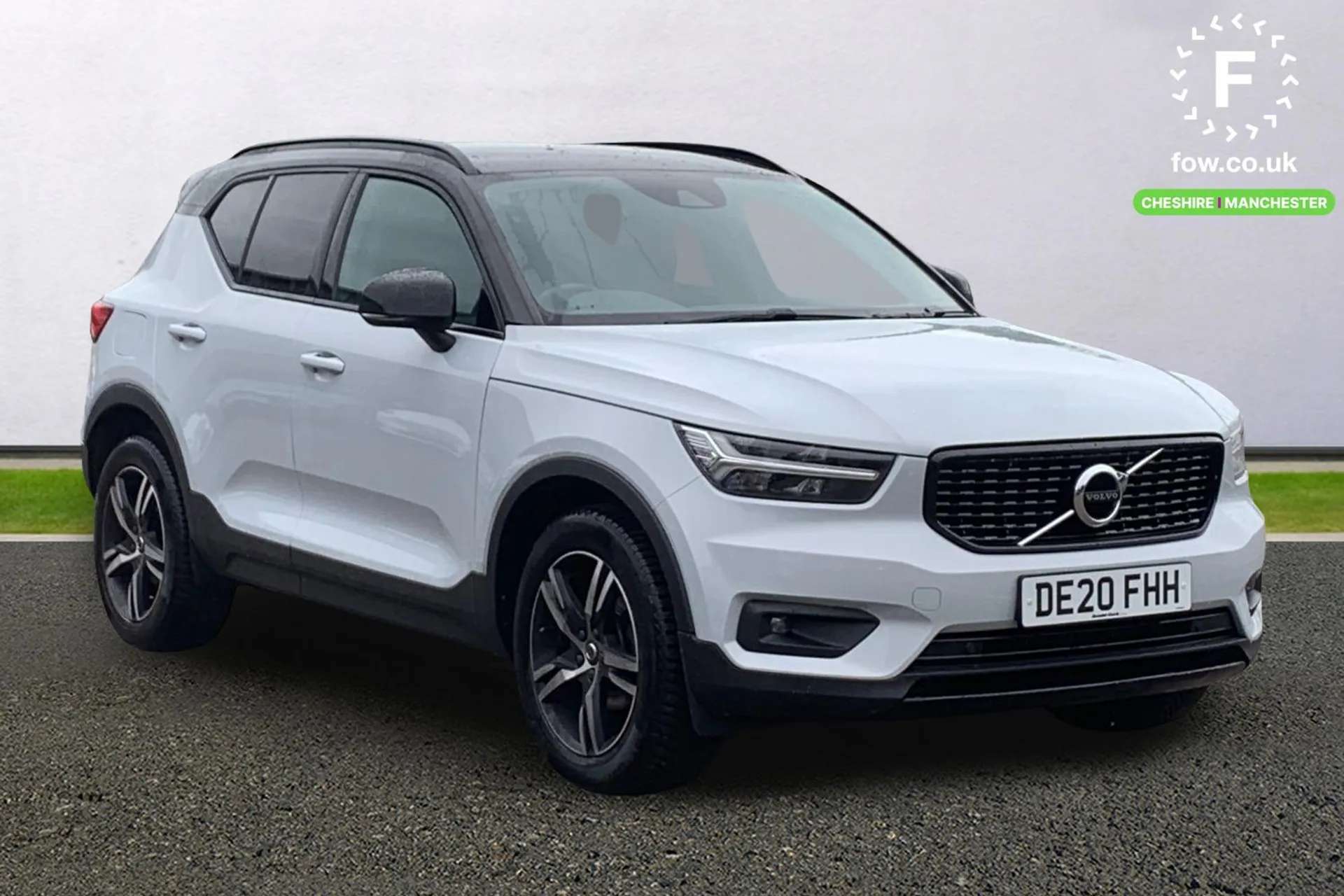 A 2020 VOLVO XC40 2.0 D3 R DESIGN 5dr Geartronic [ DSTC-Dynamic Stability and Traction Control, 12.3" Active TFT crystal driver's instrument display, LED Headlights + A A 2020 VOLVO XC40 2.0 D3 R DESIGN 5dr Geartronic [ DSTC-Dynamic Stability and Traction Control, 12.3" Active TFT crystal driver's instrument display, LED Headlights + A
