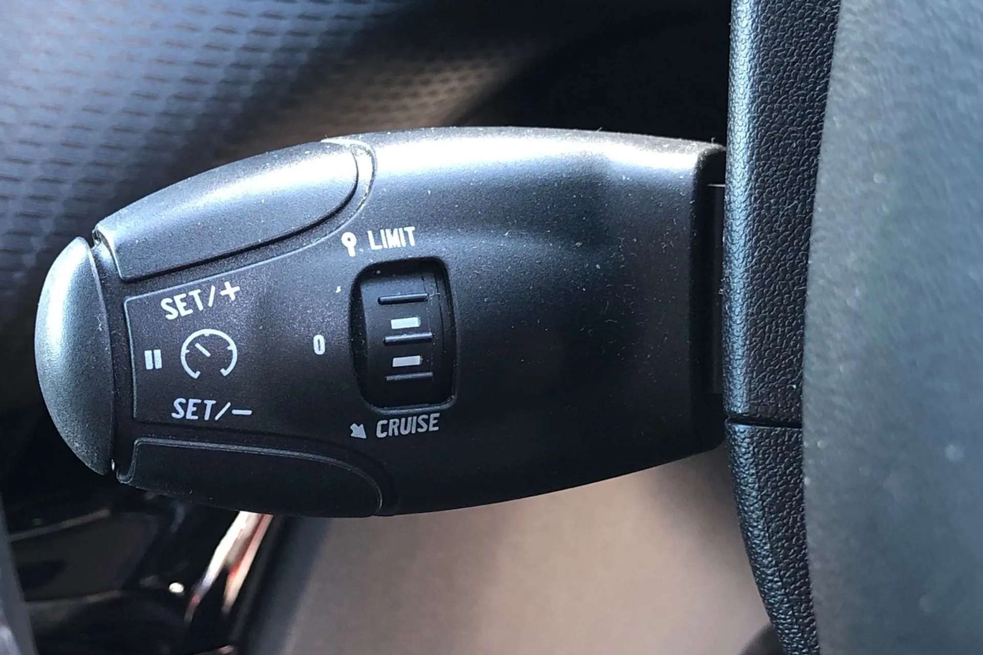 2018 PEUGEOT 208 2018 PEUGEOT 208