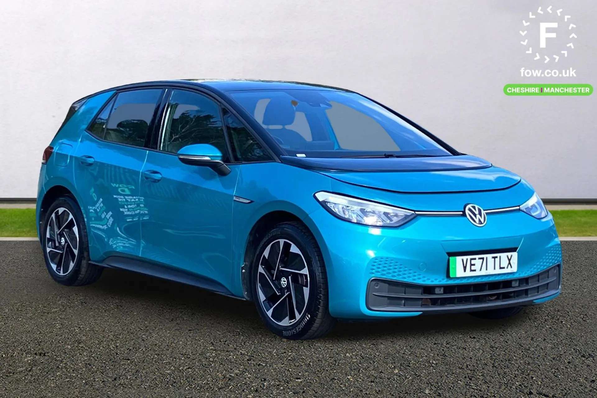 A 2022 VOLKSWAGEN ID.3 107KW Life Pro 58kWh 5dr Auto [ Remote tailgate unlocking , Front and rear parking sensors , Bluetooth connectivity , Infotainment pack with wireless A 2022 VOLKSWAGEN ID.3 107KW Life Pro 58kWh 5dr Auto [ Remote tailgate unlocking , Front and rear parking sensors , Bluetooth connectivity , Infotainment pack with wireless