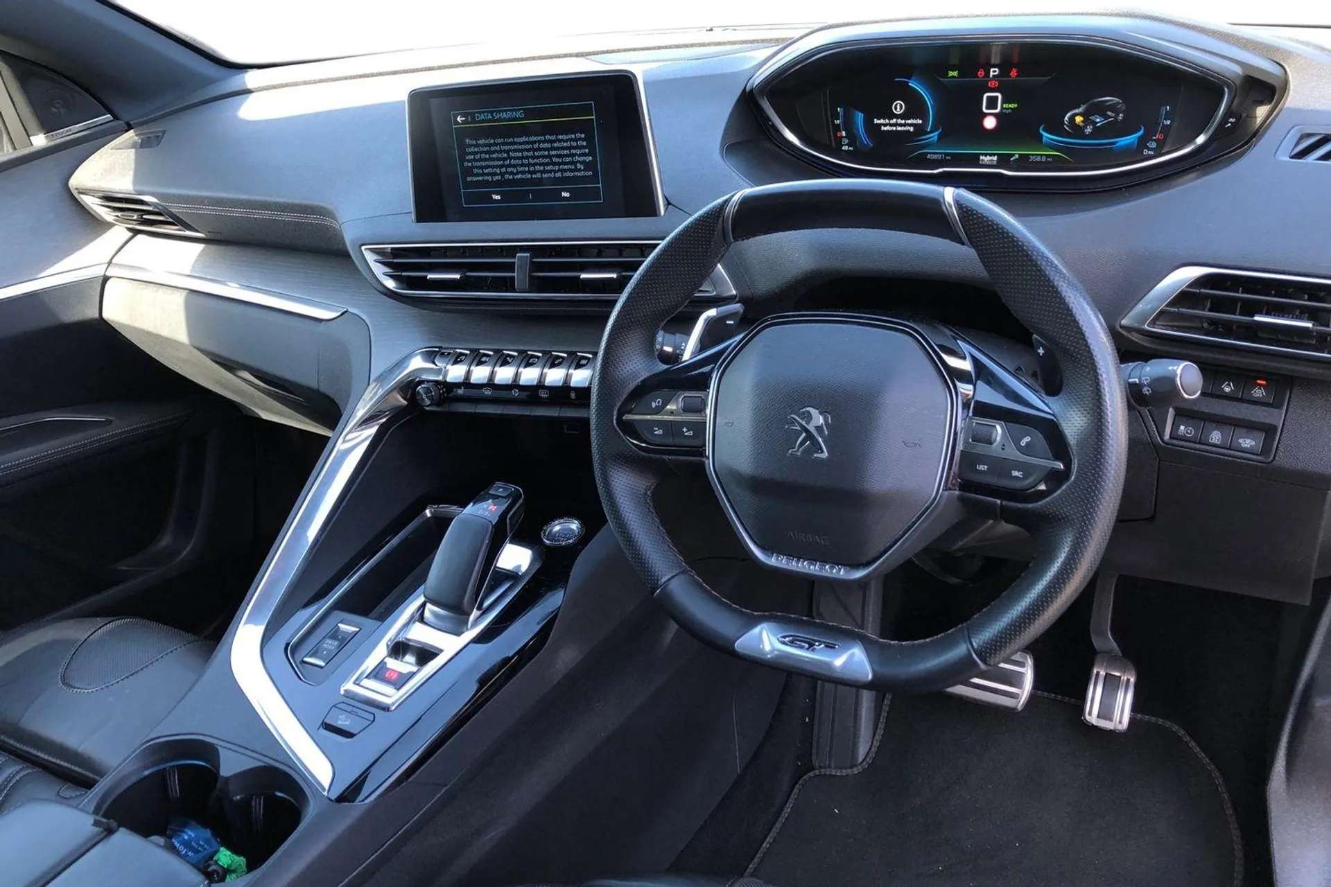 A 2020 PEUGEOT 3008 1.6 Hybrid4 300 GT 5dr e-EAT8 [Front and rear parking sensors, Speed limit + road sign recognition and recommendation, Mode 3 type 2 cable for wallbox A 2020 PEUGEOT 3008 1.6 Hybrid4 300 GT 5dr e-EAT8 [Front and rear parking sensors, Speed limit + road sign recognition and recommendation, Mode 3 type 2 cable for wallbox