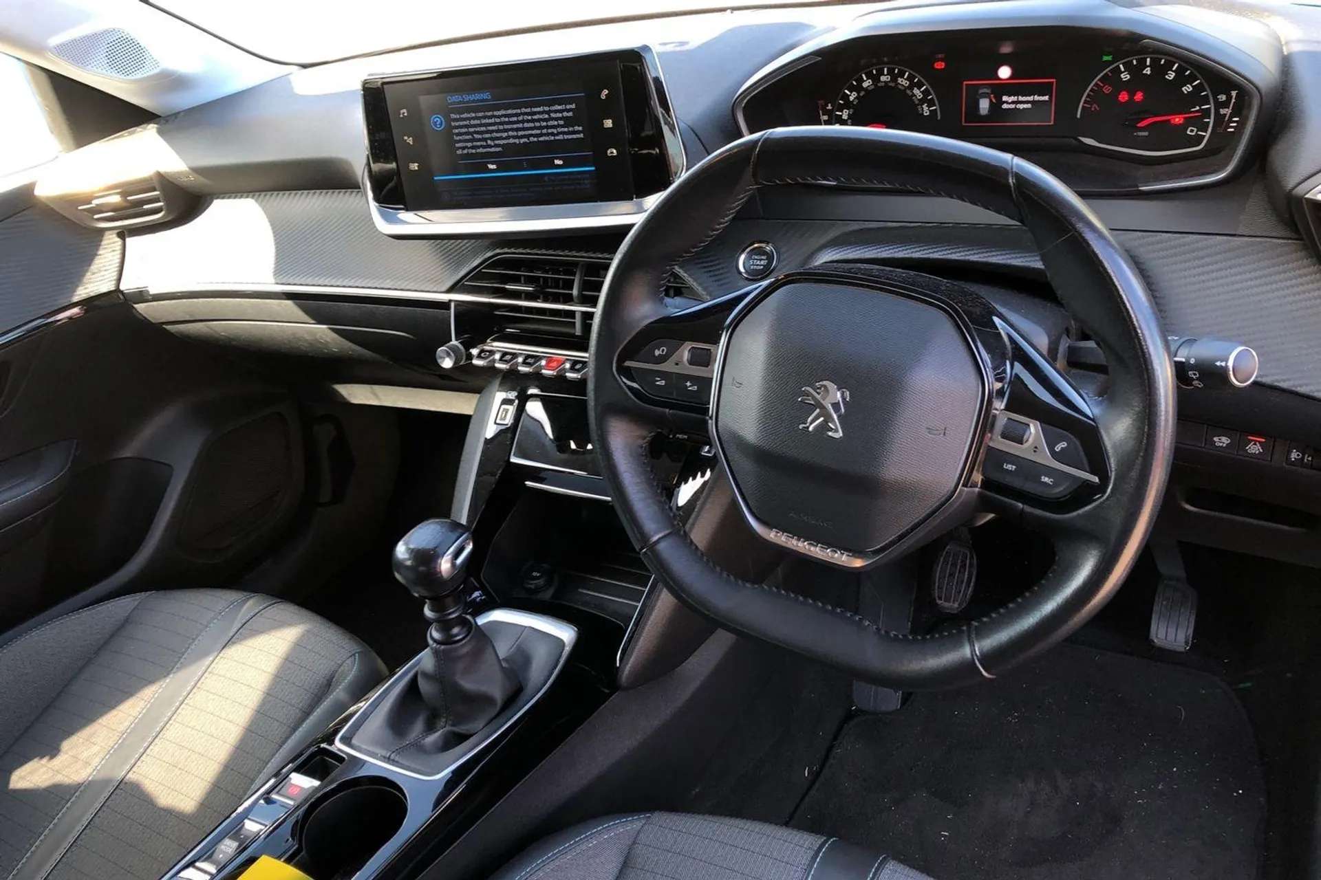 2021 PEUGEOT 208 2021 PEUGEOT 208