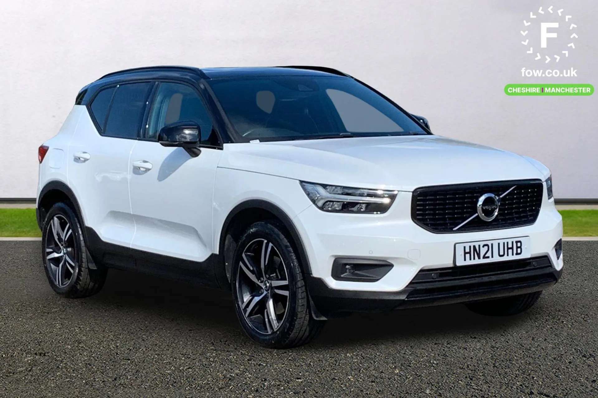 A 2021 VOLVO XC40 2.0 B4P R DESIGN 5dr Auto [19" Diamond Cut Alloys Wheels, Power Glass Tilt and Slide Panoramic Sunroof, Intellisafe Surround, Park Assist, Charcoal Le A 2021 VOLVO XC40 2.0 B4P R DESIGN 5dr Auto [19" Diamond Cut Alloys Wheels, Power Glass Tilt and Slide Panoramic Sunroof, Intellisafe Surround, Park Assist, Charcoal Le