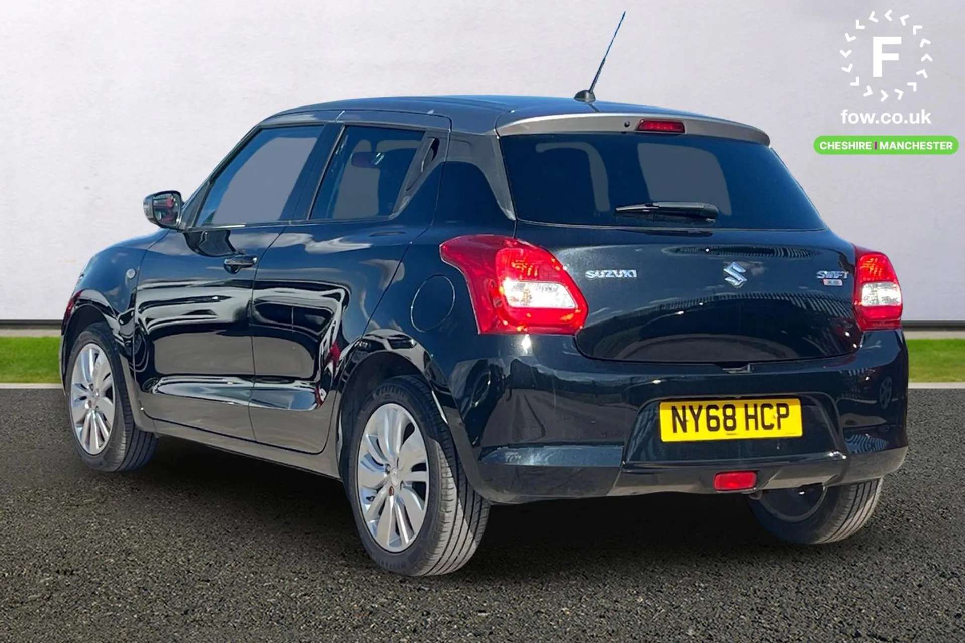 A 2019 SUZUKI SWIFT 1.0 Boosterjet SZ-T 5dr [ Smartphone connectivity , Rear parking camera , Bluetooth audio streaming , 16" Alloy wheels , Fuel consumption screen , LED A 2019 SUZUKI SWIFT 1.0 Boosterjet SZ-T 5dr [ Smartphone connectivity , Rear parking camera , Bluetooth audio streaming , 16" Alloy wheels , Fuel consumption screen , LED