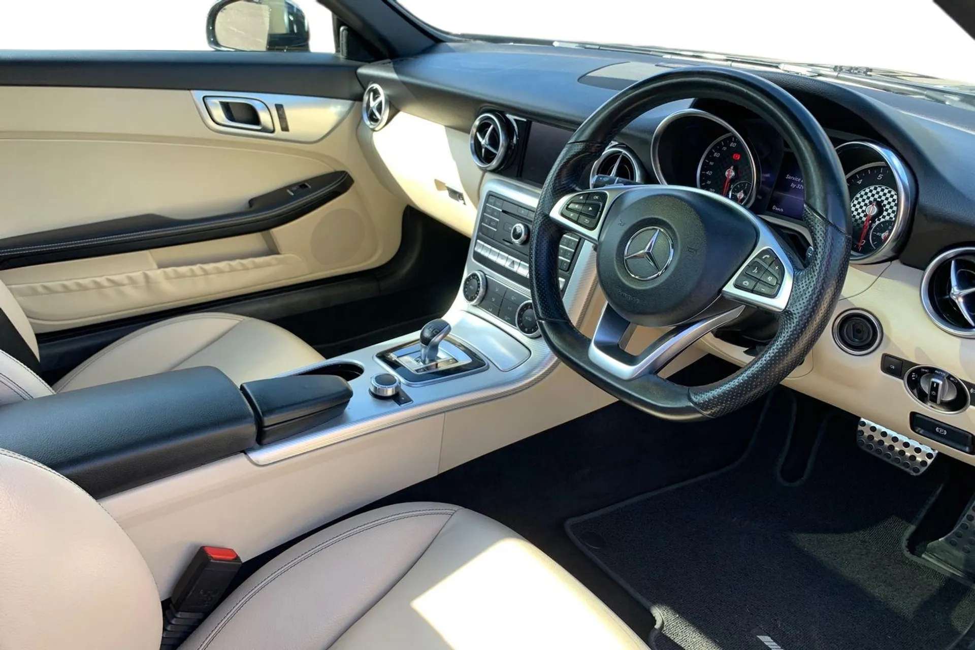 A 2018 MERCEDES-BENZ SLC SLC 300 AMG Line 2dr 9G-Tronic [COMAND Online System, PARKTRONIC with Parking Guidance, Panoramic Glass Sunroof, Airscarf, Heated Seats, Smartphone In A 2018 MERCEDES-BENZ SLC SLC 300 AMG Line 2dr 9G-Tronic [COMAND Online System, PARKTRONIC with Parking Guidance, Panoramic Glass Sunroof, Airscarf, Heated Seats, Smartphone In