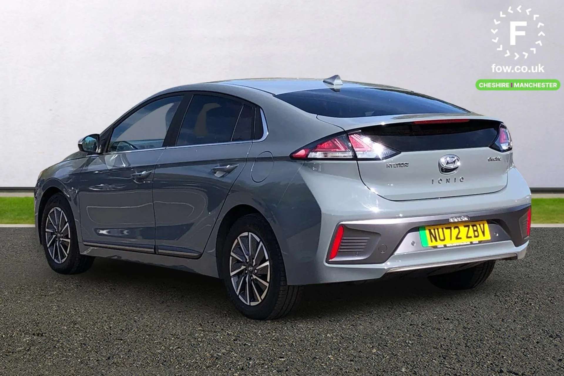 A 2022 HYUNDAI IONIQ 100kW Premium SE 38kWh 5dr Auto [Blind spot detection system, LED headlights, Parking system with rear camera and guidance system A 2022 HYUNDAI IONIQ 100kW Premium SE 38kWh 5dr Auto [Blind spot detection system, LED headlights, Parking system with rear camera and guidance system