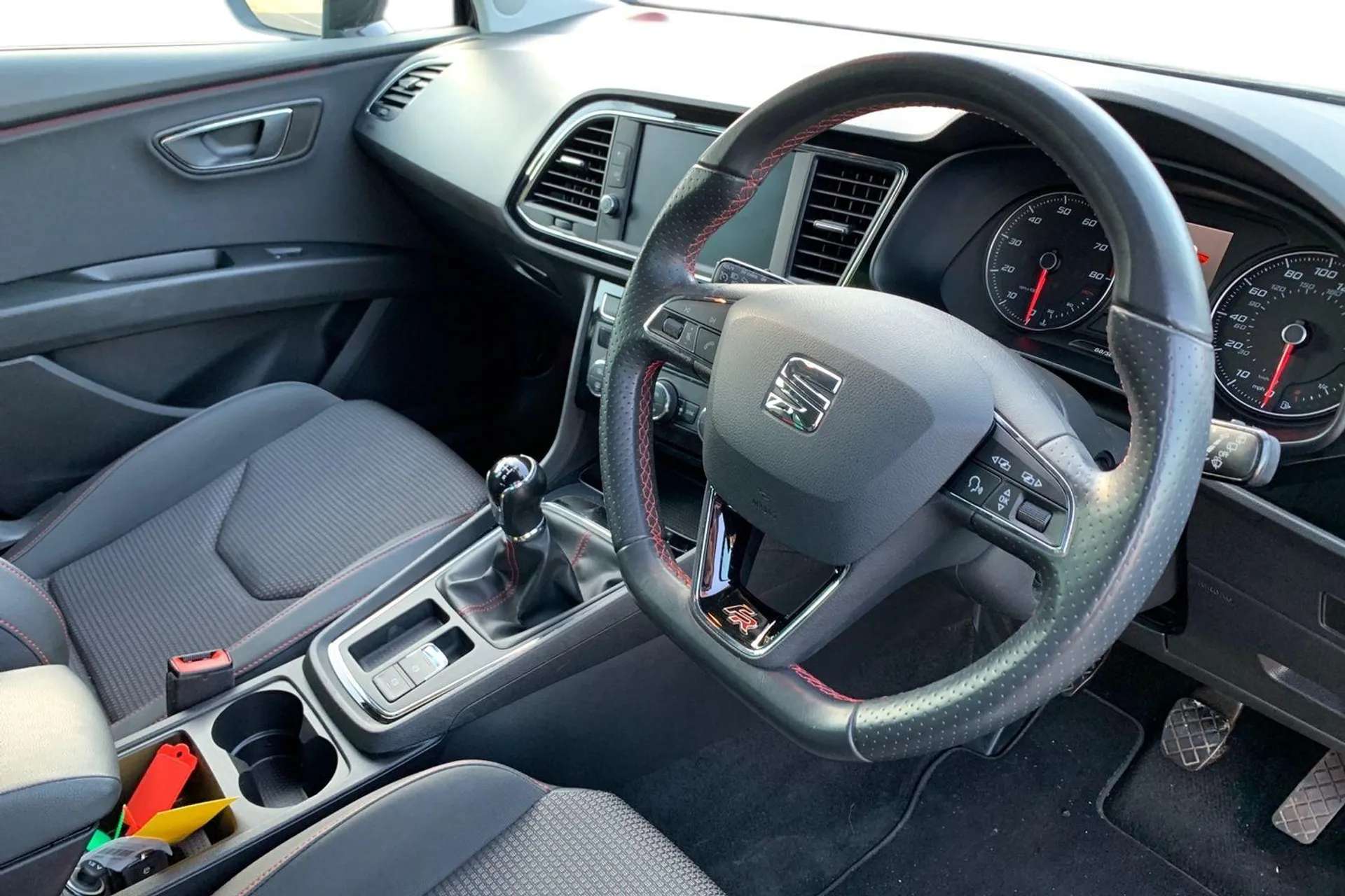 A 2017 SEAT LEON 1.4 EcoTSI 150 FR Technology 5dr [Full LED headlight pack - Leon, Electric adjustable/heated/folding door mirrors, Front assist including city emergen A 2017 SEAT LEON 1.4 EcoTSI 150 FR Technology 5dr [Full LED headlight pack - Leon, Electric adjustable/heated/folding door mirrors, Front assist including city emergen