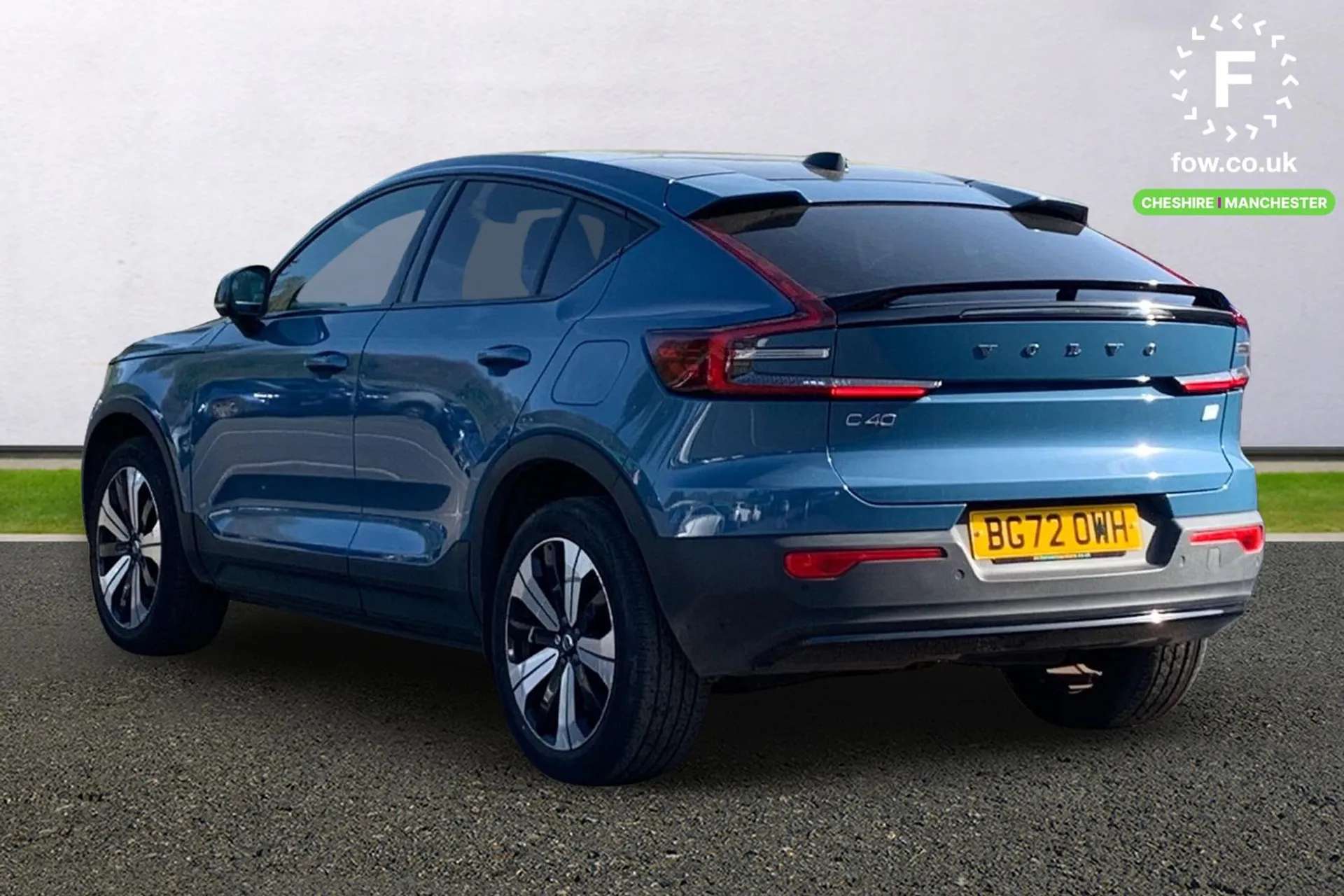 2022 VOLVO C40 2022 VOLVO C40