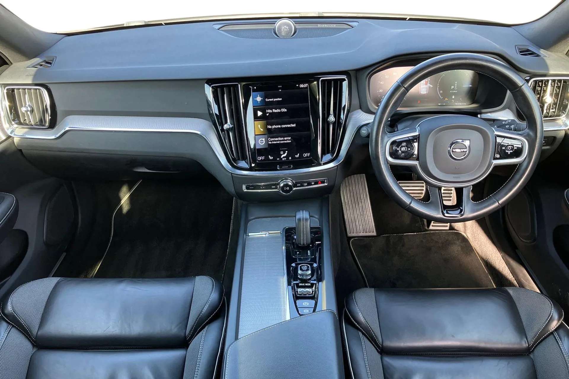 A 2021 VOLVO V60 2.0 B6P R DESIGN 5dr AWD Auto [Bowers and Wilkins Pack,Smartphone Integration includes Apple CarPlay and Android Auto,Parking Camera 360 Surround View A 2021 VOLVO V60 2.0 B6P R DESIGN 5dr AWD Auto [Bowers and Wilkins Pack,Smartphone Integration includes Apple CarPlay and Android Auto,Parking Camera 360 Surround View
