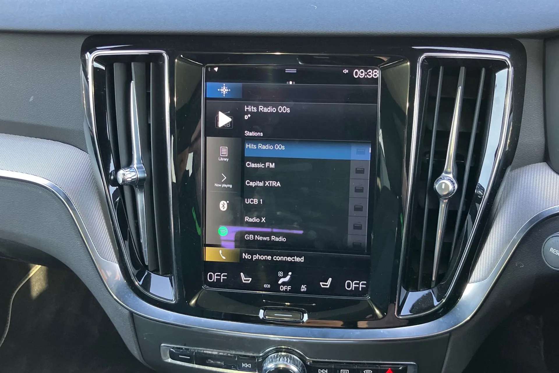 2021 VOLVO V60 2021 VOLVO V60