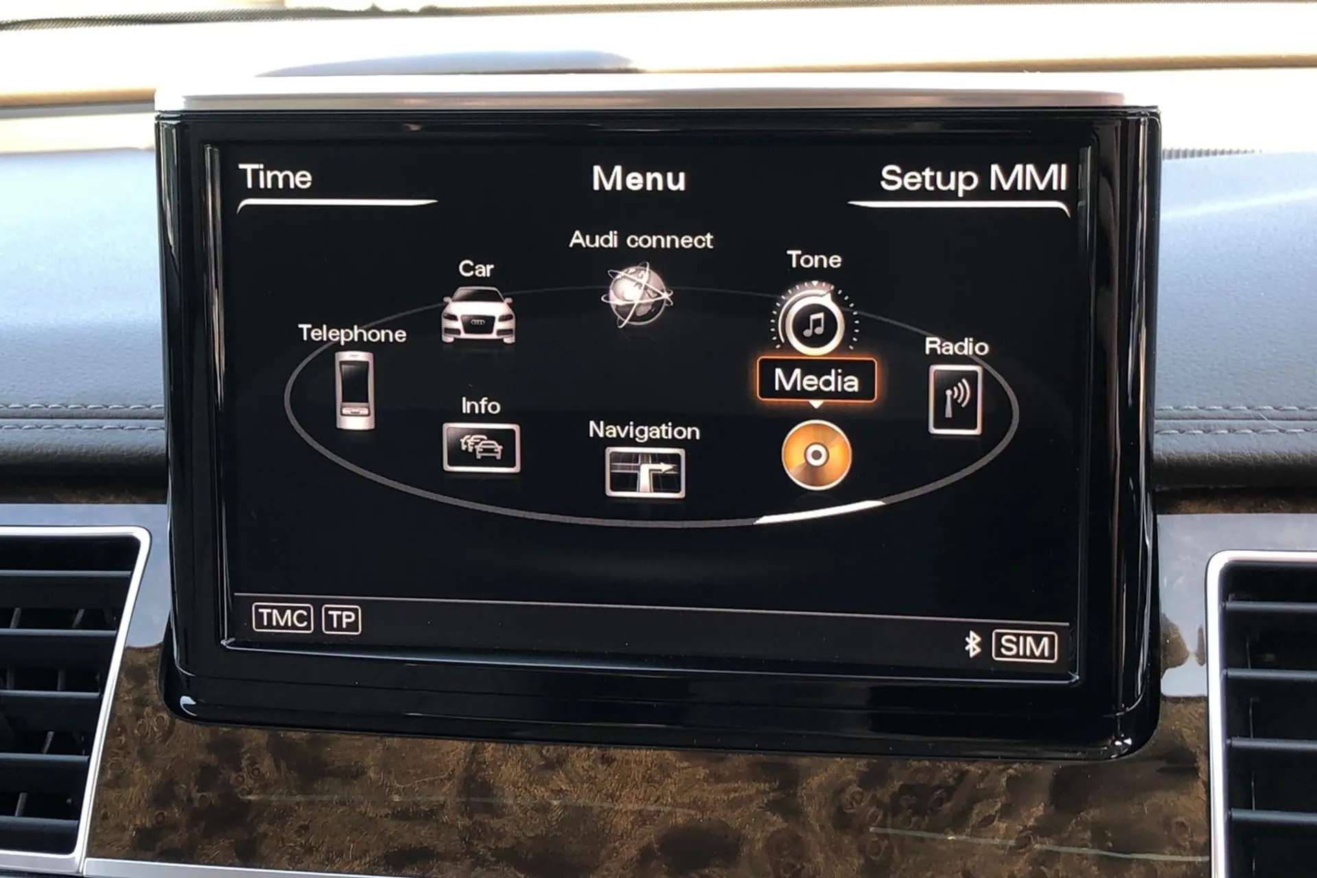 2016 AUDI A8 2016 AUDI A8