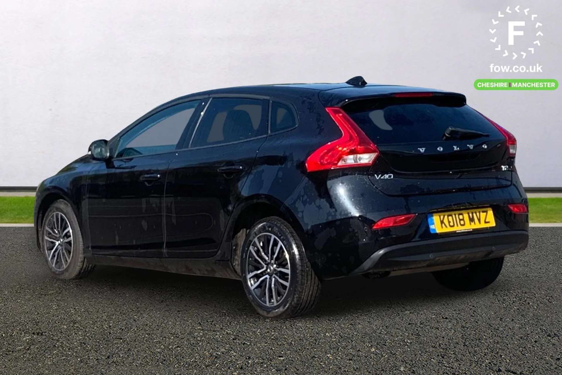 2018 VOLVO V40 2018 VOLVO V40