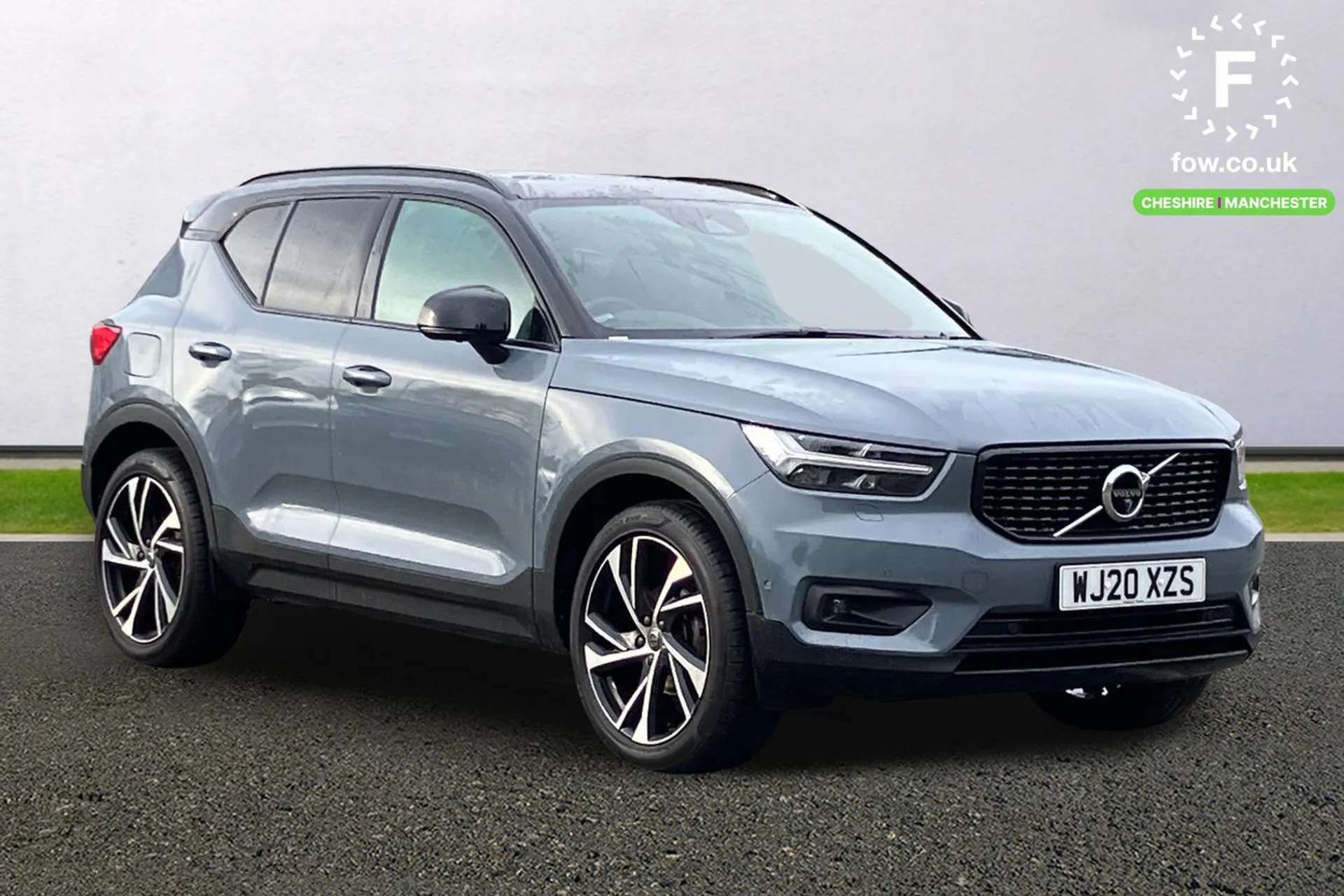 A 2020 VOLVO XC40 2.0 D3 R DESIGN Pro 5dr Geartronic [Power Glass Tilt and Slide Panoramic Sunroof, Intellisafe Surround, Wireless-Inductive Phone Charging, Lava Orange A 2020 VOLVO XC40 2.0 D3 R DESIGN Pro 5dr Geartronic [Power Glass Tilt and Slide Panoramic Sunroof, Intellisafe Surround, Wireless-Inductive Phone Charging, Lava Orange