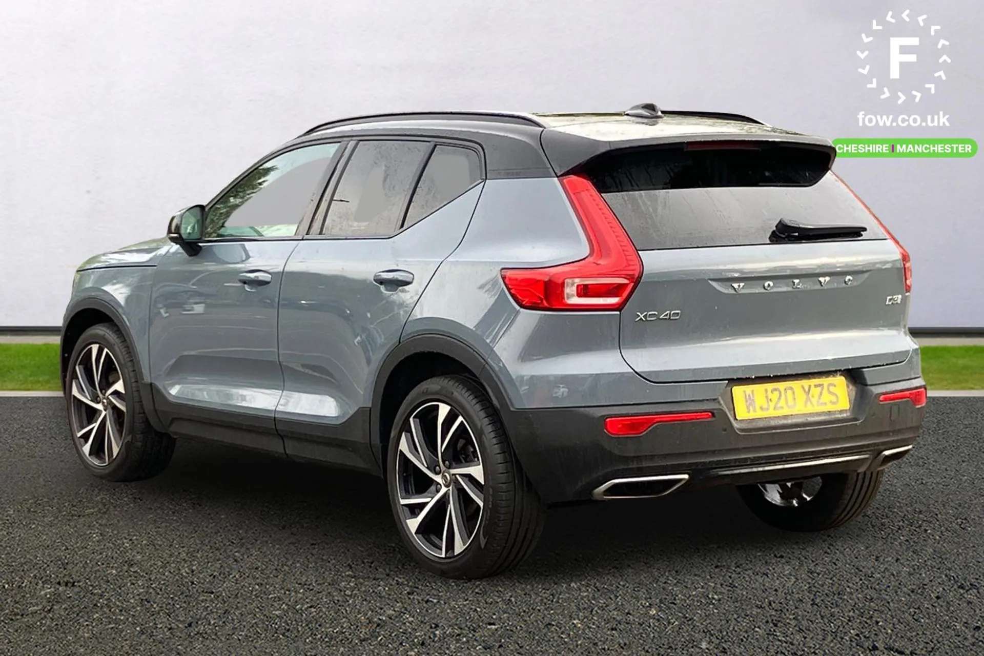 A 2020 VOLVO XC40 2.0 D3 R DESIGN Pro 5dr Geartronic [Power Glass Tilt and Slide Panoramic Sunroof, Intellisafe Surround, Wireless-Inductive Phone Charging, Lava Orange A 2020 VOLVO XC40 2.0 D3 R DESIGN Pro 5dr Geartronic [Power Glass Tilt and Slide Panoramic Sunroof, Intellisafe Surround, Wireless-Inductive Phone Charging, Lava Orange