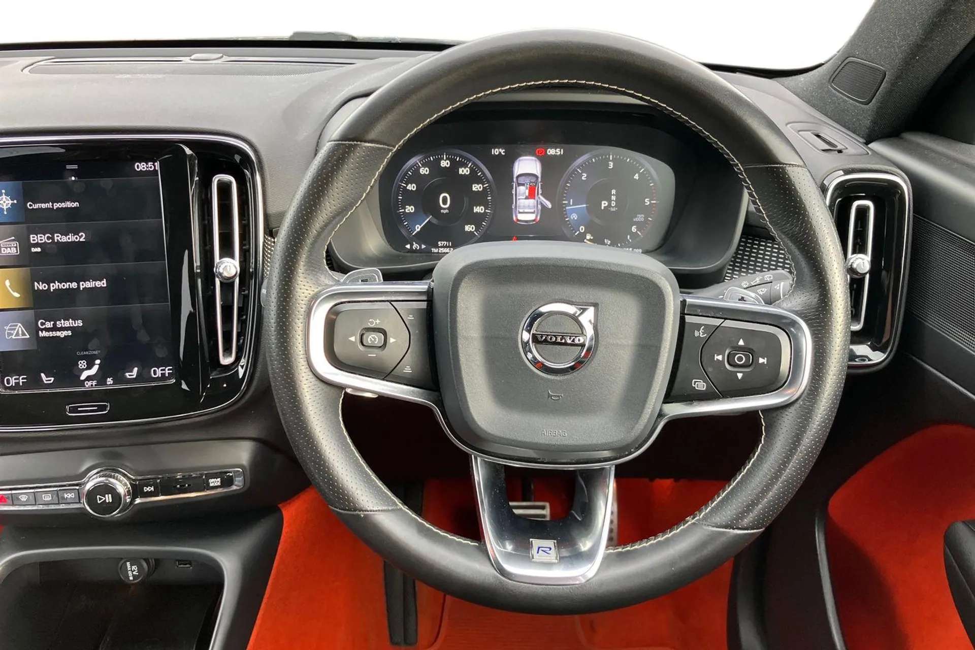 2020 VOLVO XC40 2020 VOLVO XC40