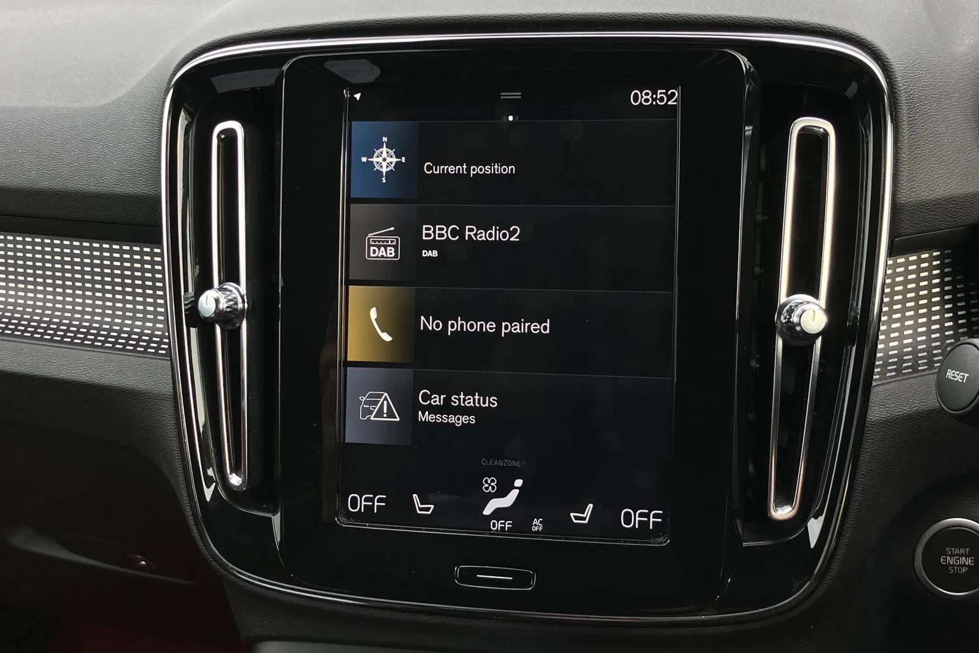 2020 VOLVO XC40 2020 VOLVO XC40