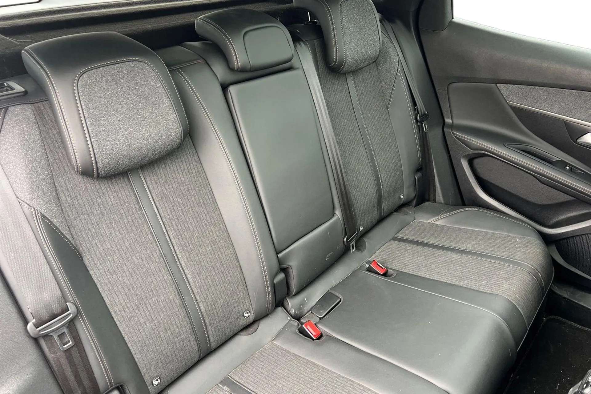 2019 PEUGEOT 3008 2019 PEUGEOT 3008