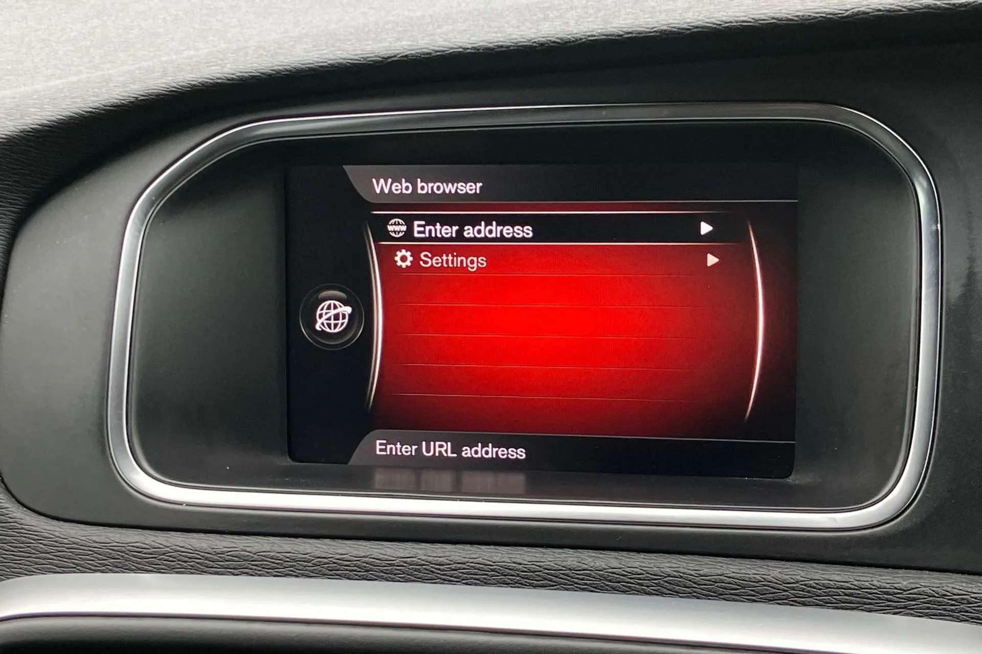 2018 VOLVO V40 2018 VOLVO V40