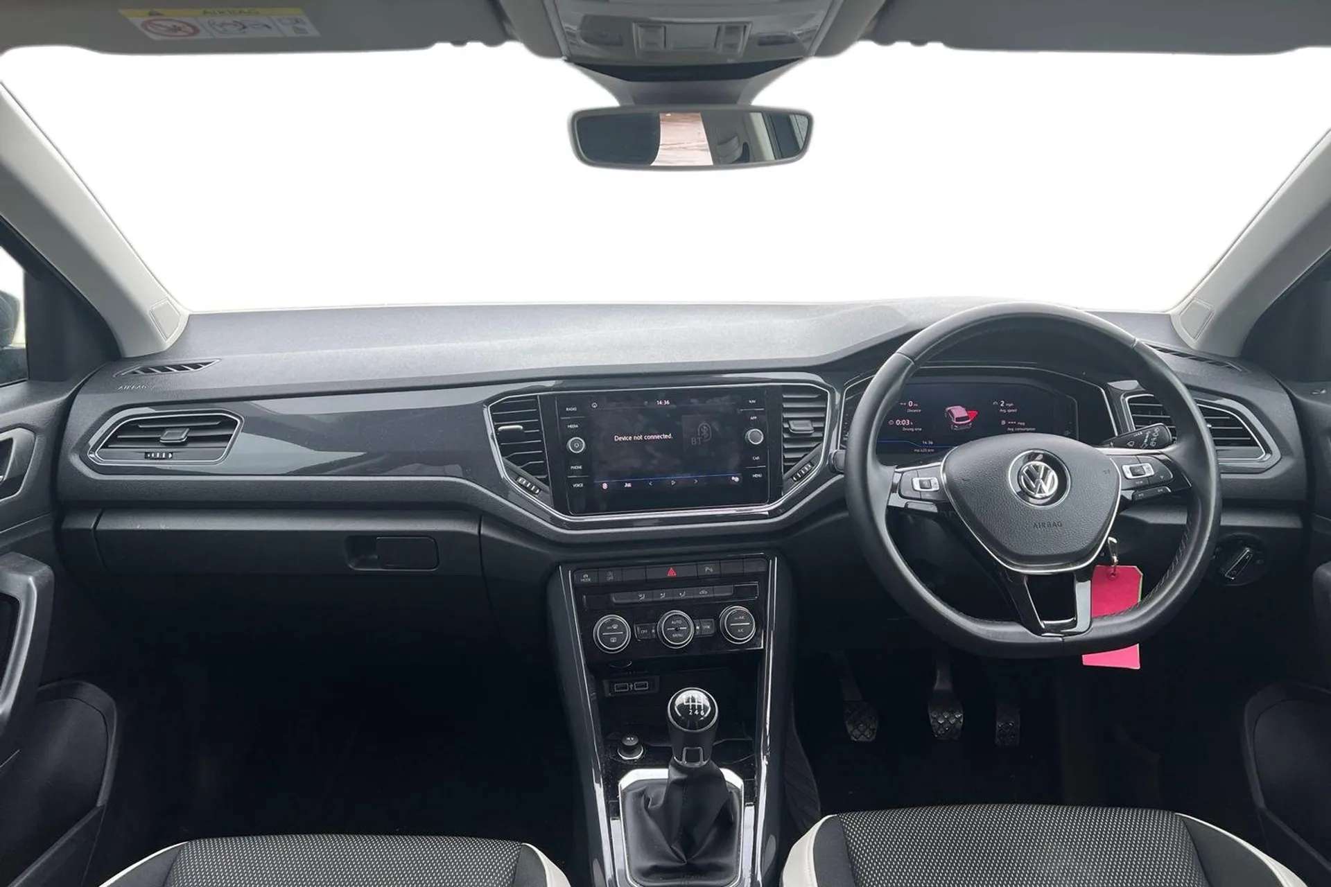 A 2019 VOLKSWAGEN T-ROC 2.0 TDI SEL 5dr [Front assist including city emergency braking, Driver alert system with audible and visual fatigue detection, LED dipped and main bea A 2019 VOLKSWAGEN T-ROC 2.0 TDI SEL 5dr [Front assist including city emergency braking, Driver alert system with audible and visual fatigue detection, LED dipped and main bea