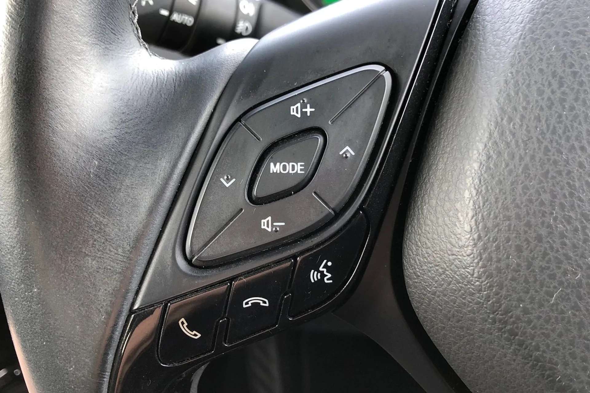 2019 TOYOTA C-HR 2019 TOYOTA C-HR