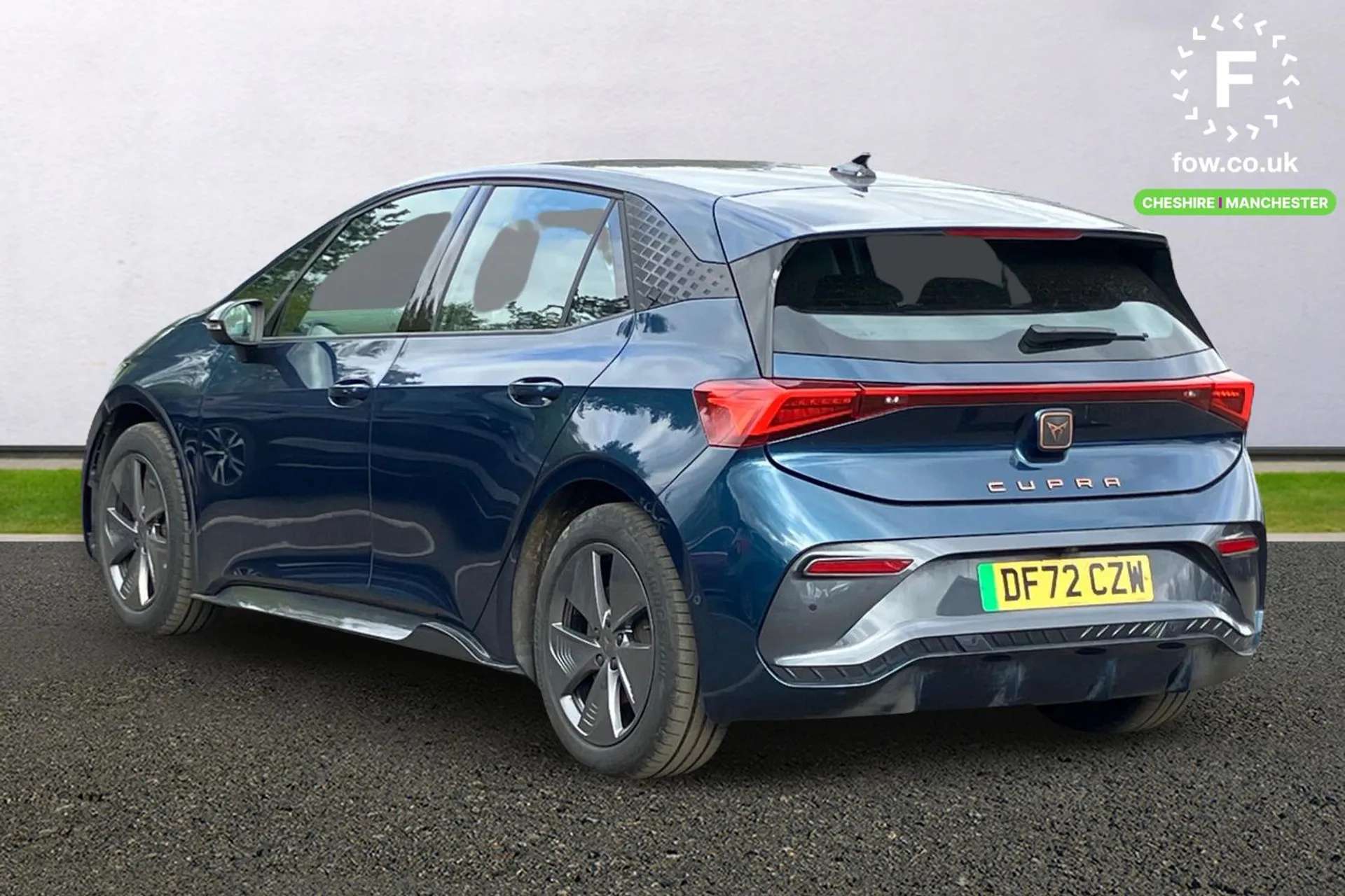 A 2022 CUPRA BORN 150kW V1 58kWh 5dr Auto [ 18" Cyclone alloy wheels , Front/rear park distance control , Bluetooth without wireless charger , Driving profile selection A 2022 CUPRA BORN 150kW V1 58kWh 5dr Auto [ 18" Cyclone alloy wheels , Front/rear park distance control , Bluetooth without wireless charger , Driving profile selection