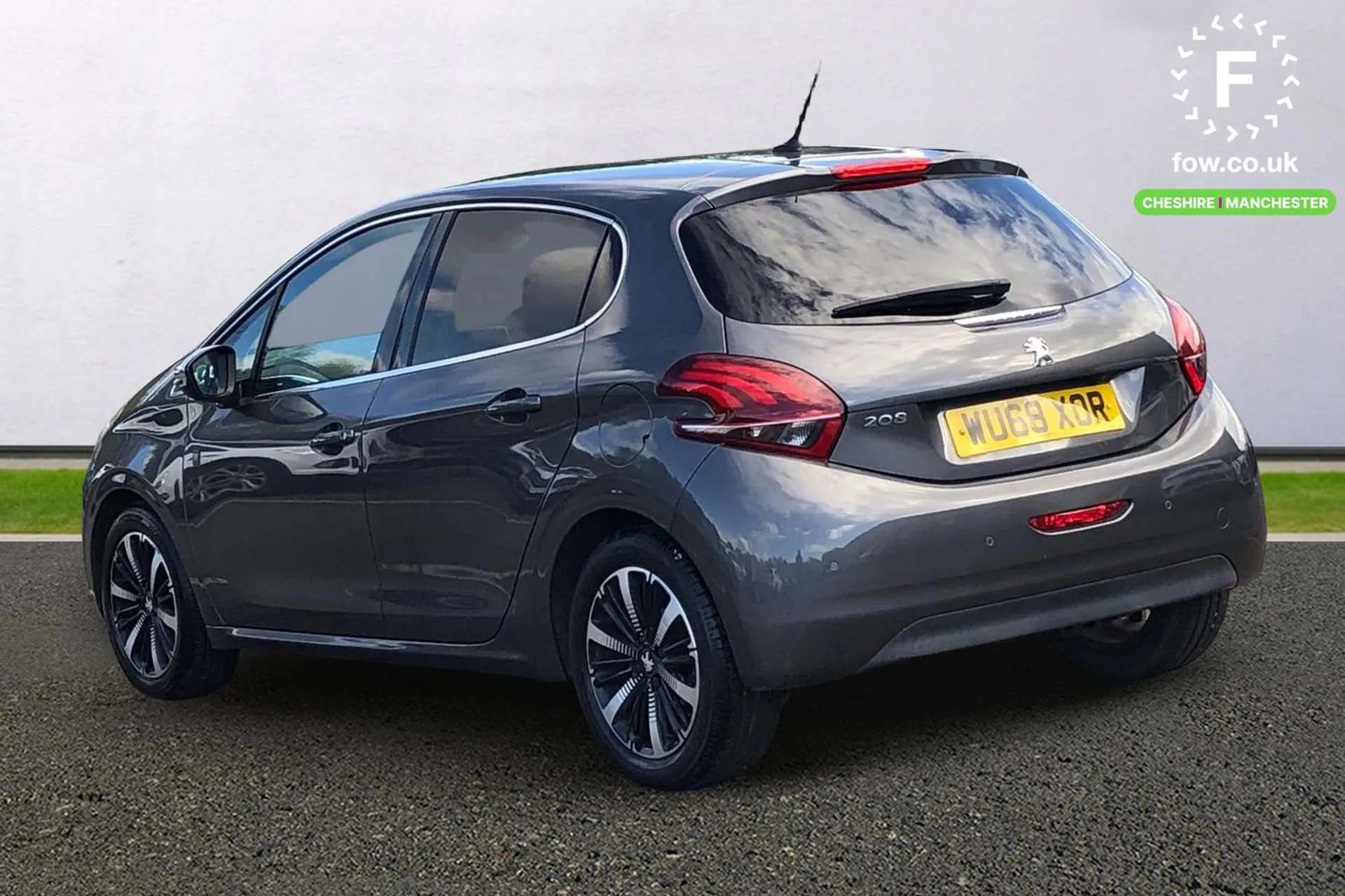 A 2018 PEUGEOT 208 1.2 PureTech 110 Tech Edition 5dr EAT6 [ Bluetooth system , Visibility pack , 16" Titane Matt black alloy wheels , Service interval indicator , ESP wi A 2018 PEUGEOT 208 1.2 PureTech 110 Tech Edition 5dr EAT6 [ Bluetooth system , Visibility pack , 16" Titane Matt black alloy wheels , Service interval indicator , ESP wi